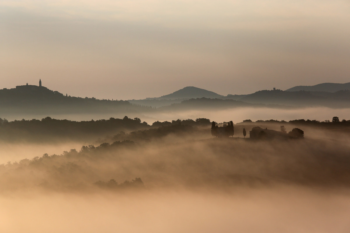 alba in val d'orcia