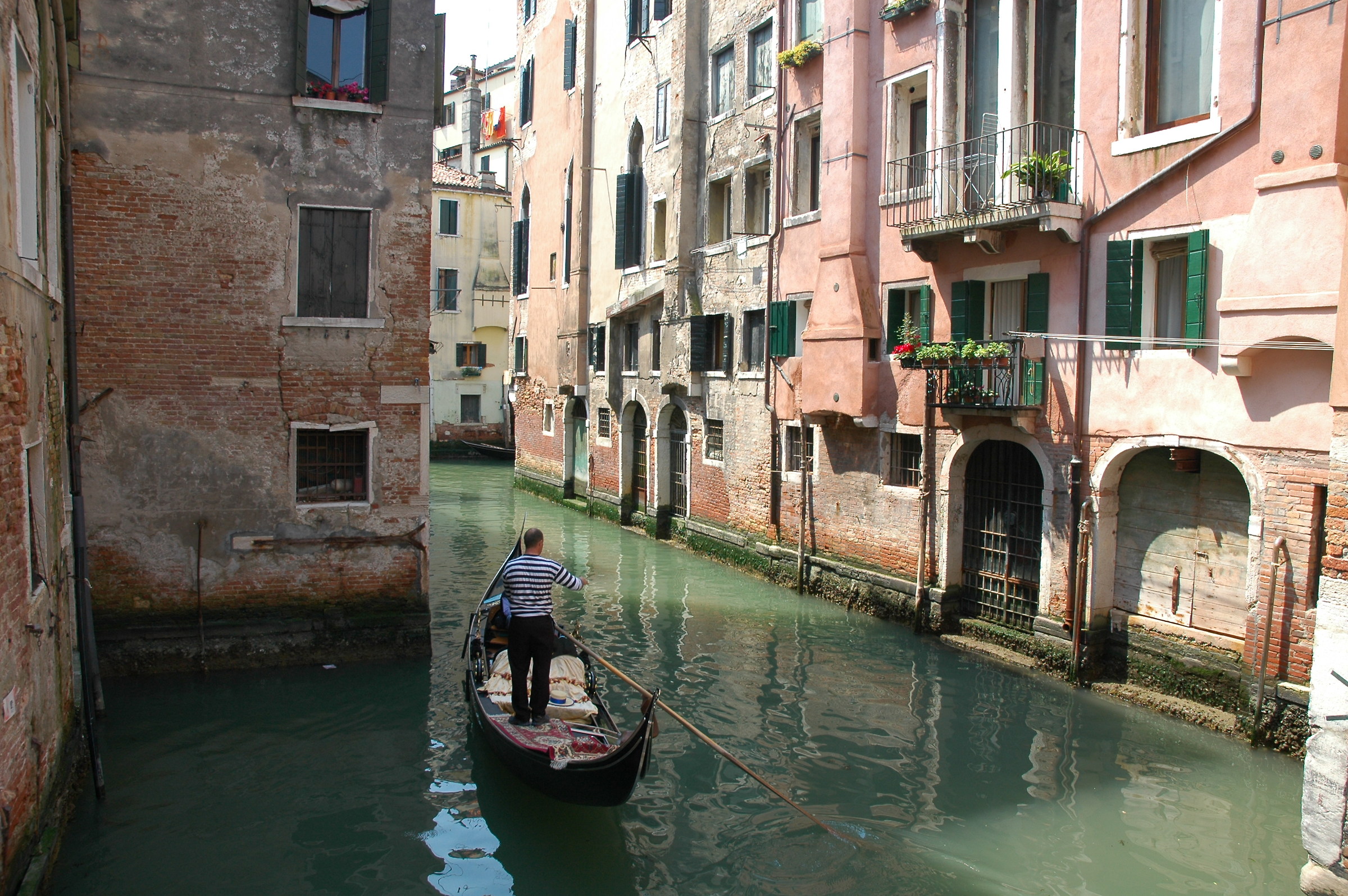 Silence between channels ...