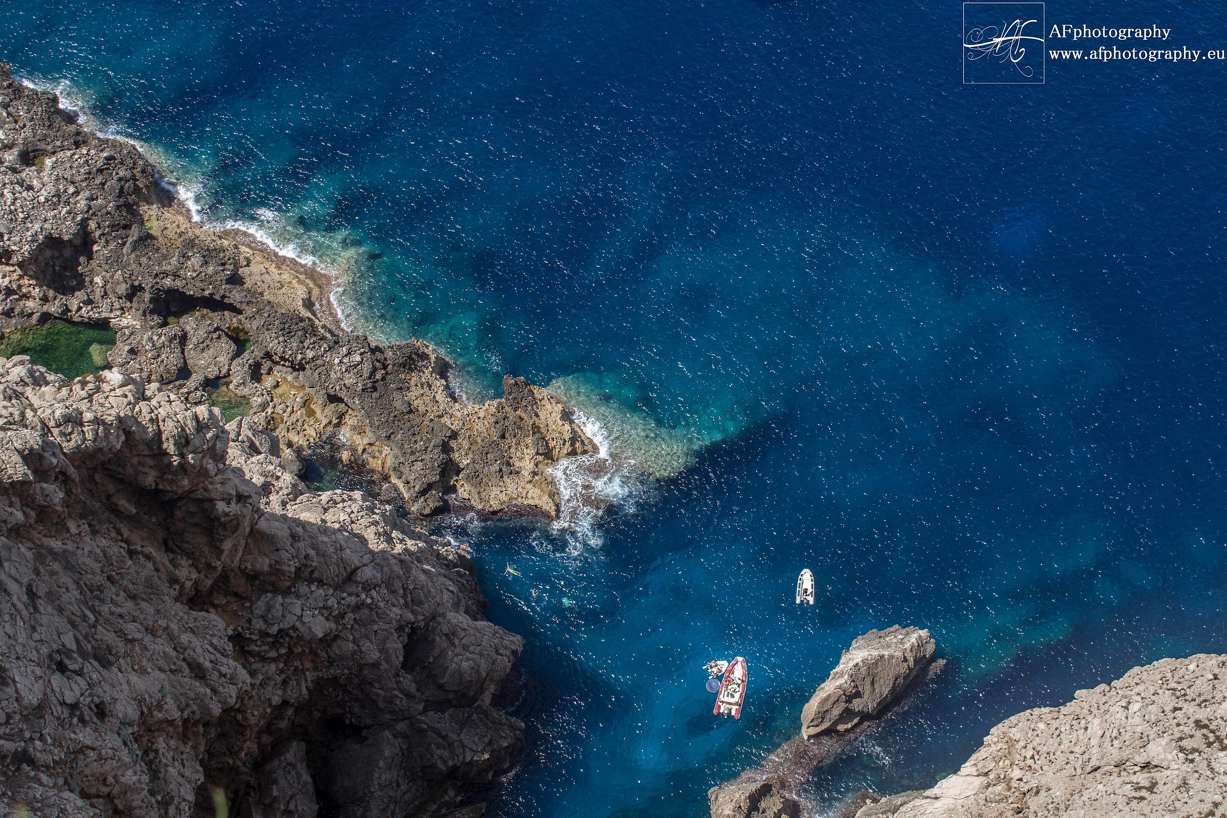 Overhanging on the sea