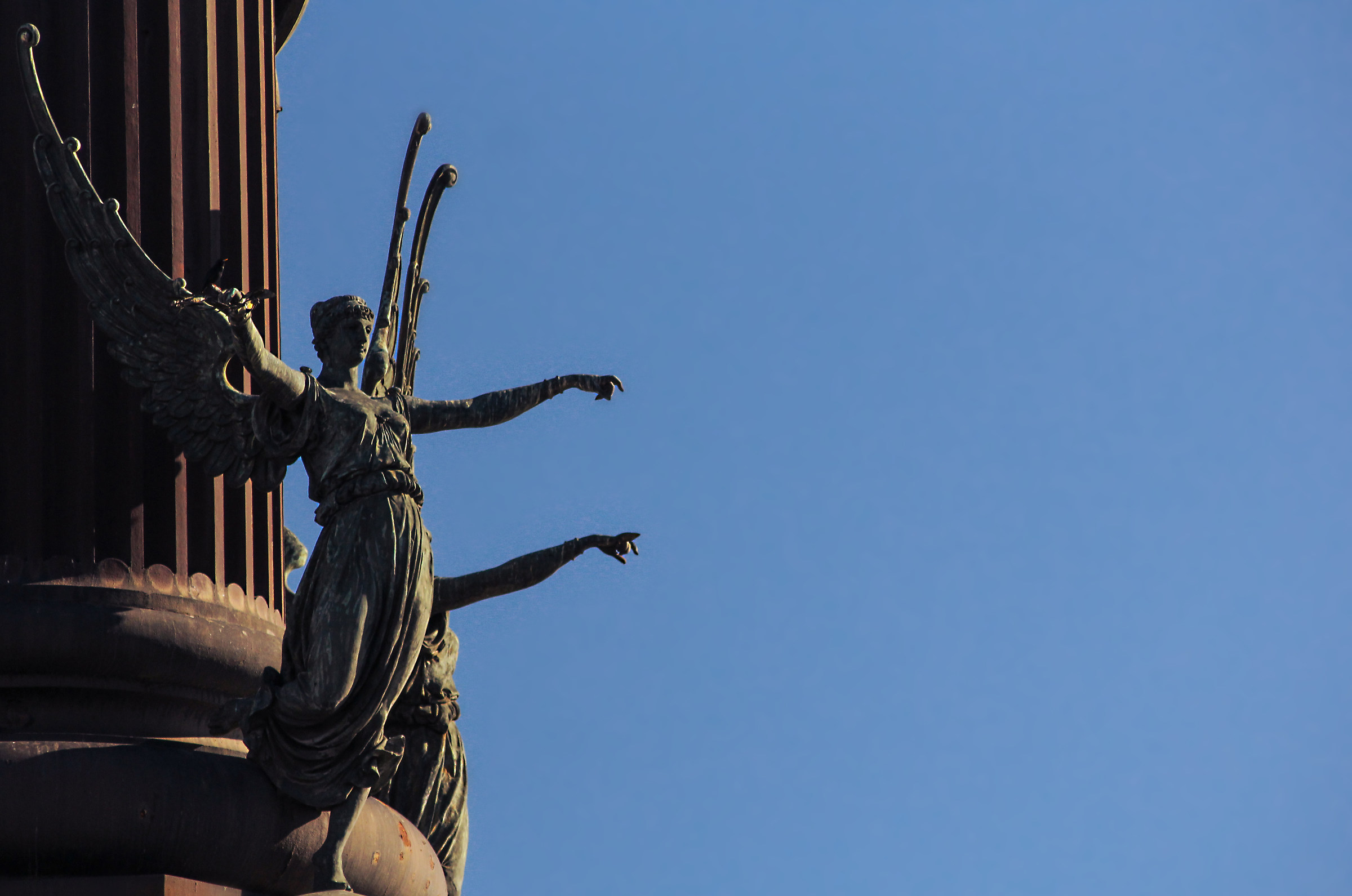 "Scusate per il centro?"..."da quella parte&q...