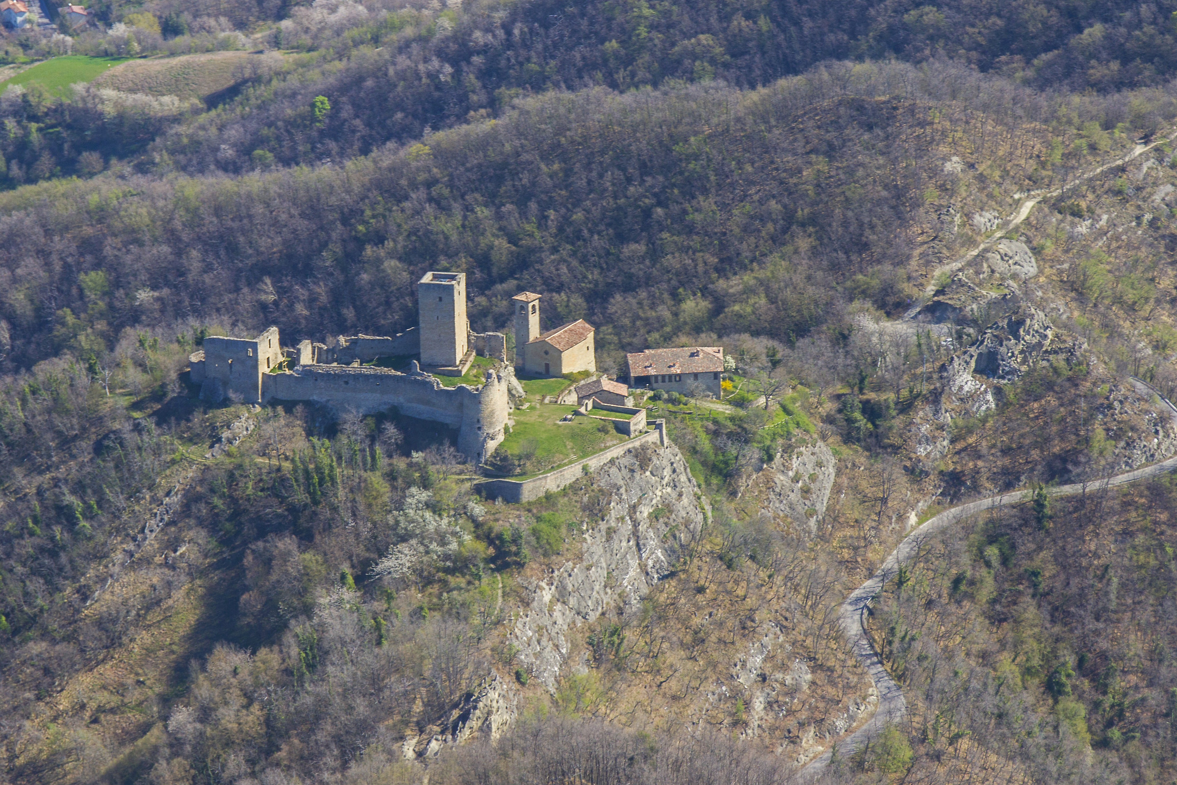 Castle carpineti Apennines Reggiano