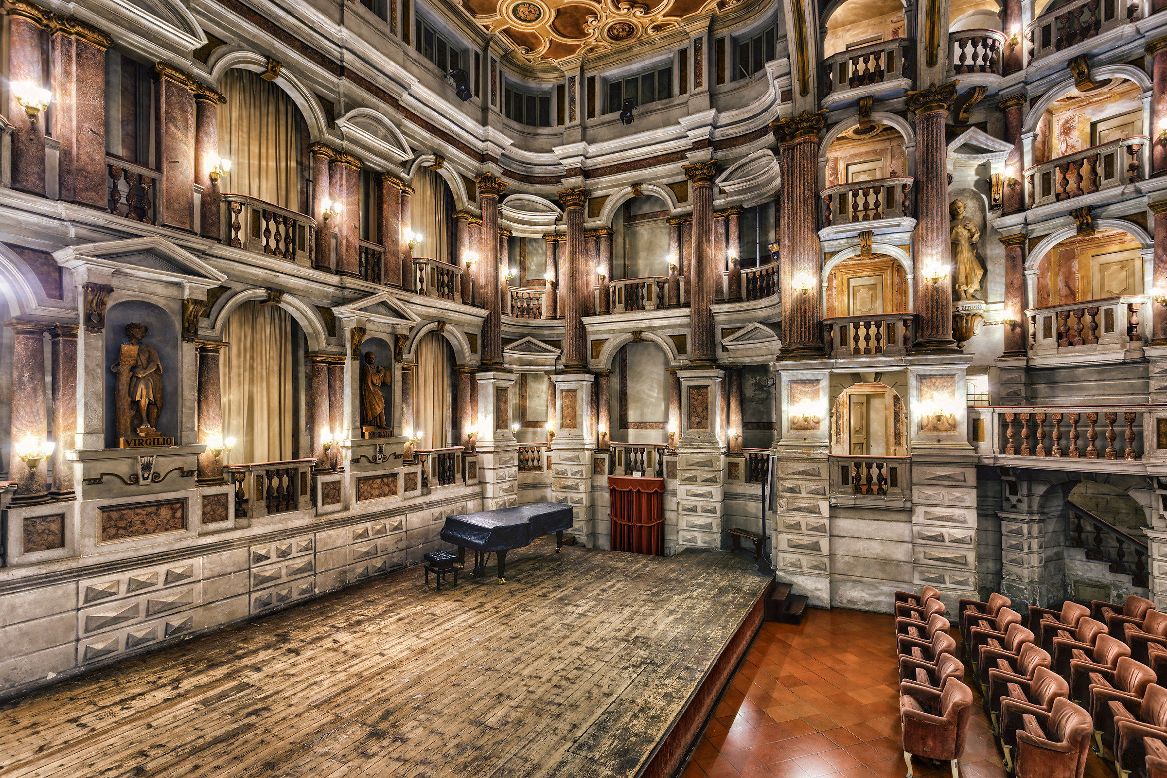 Teatro Bibiena - Mantova - View Piano