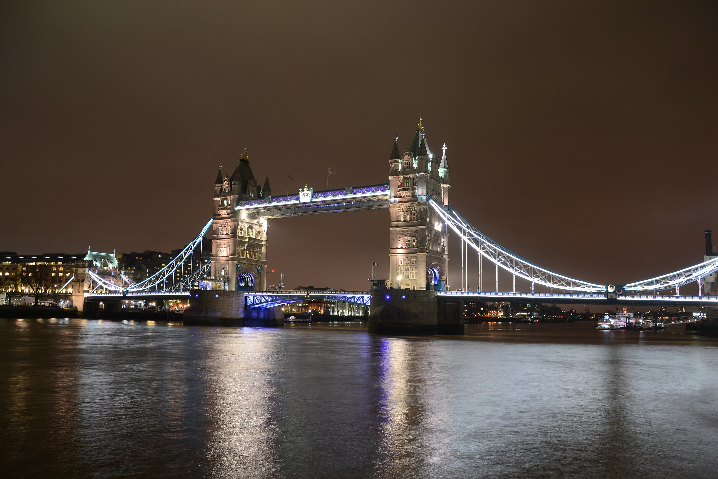 London - Tower Bridge by night