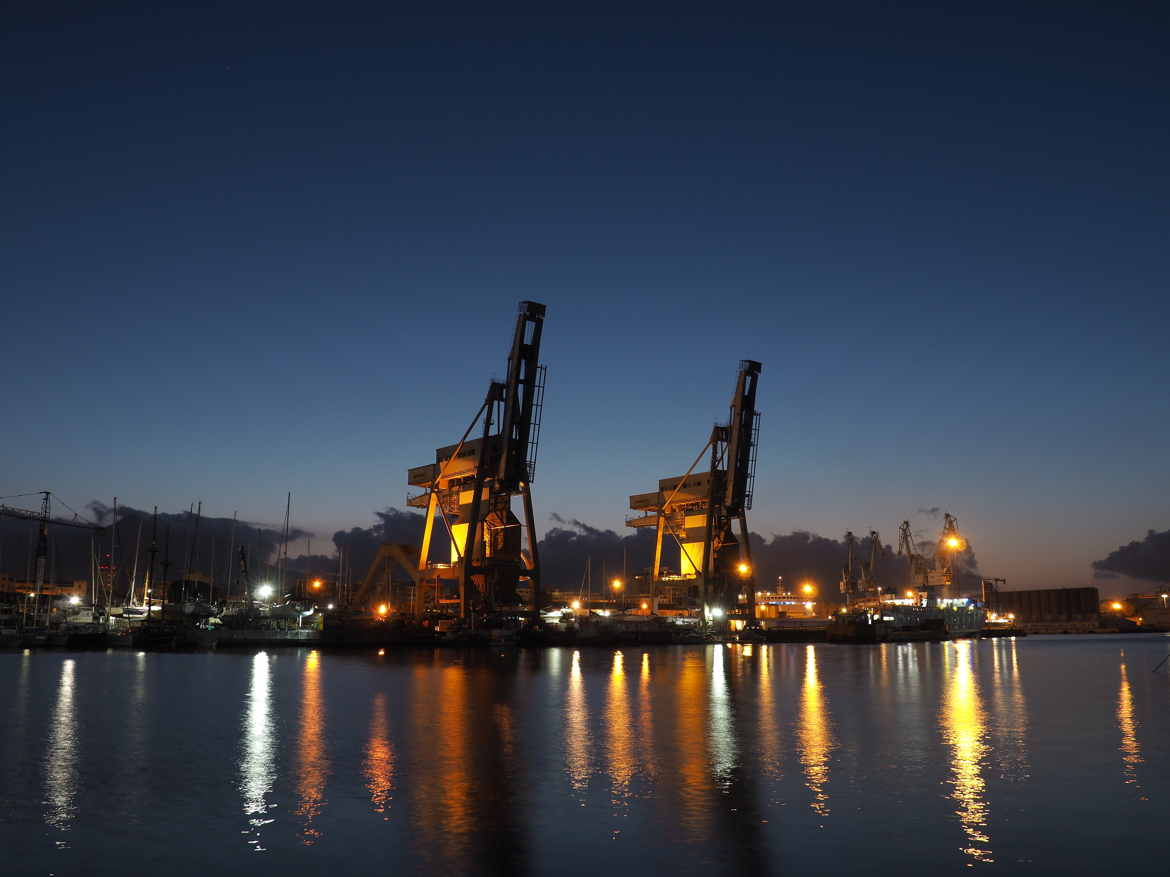 l'altra parte del porto