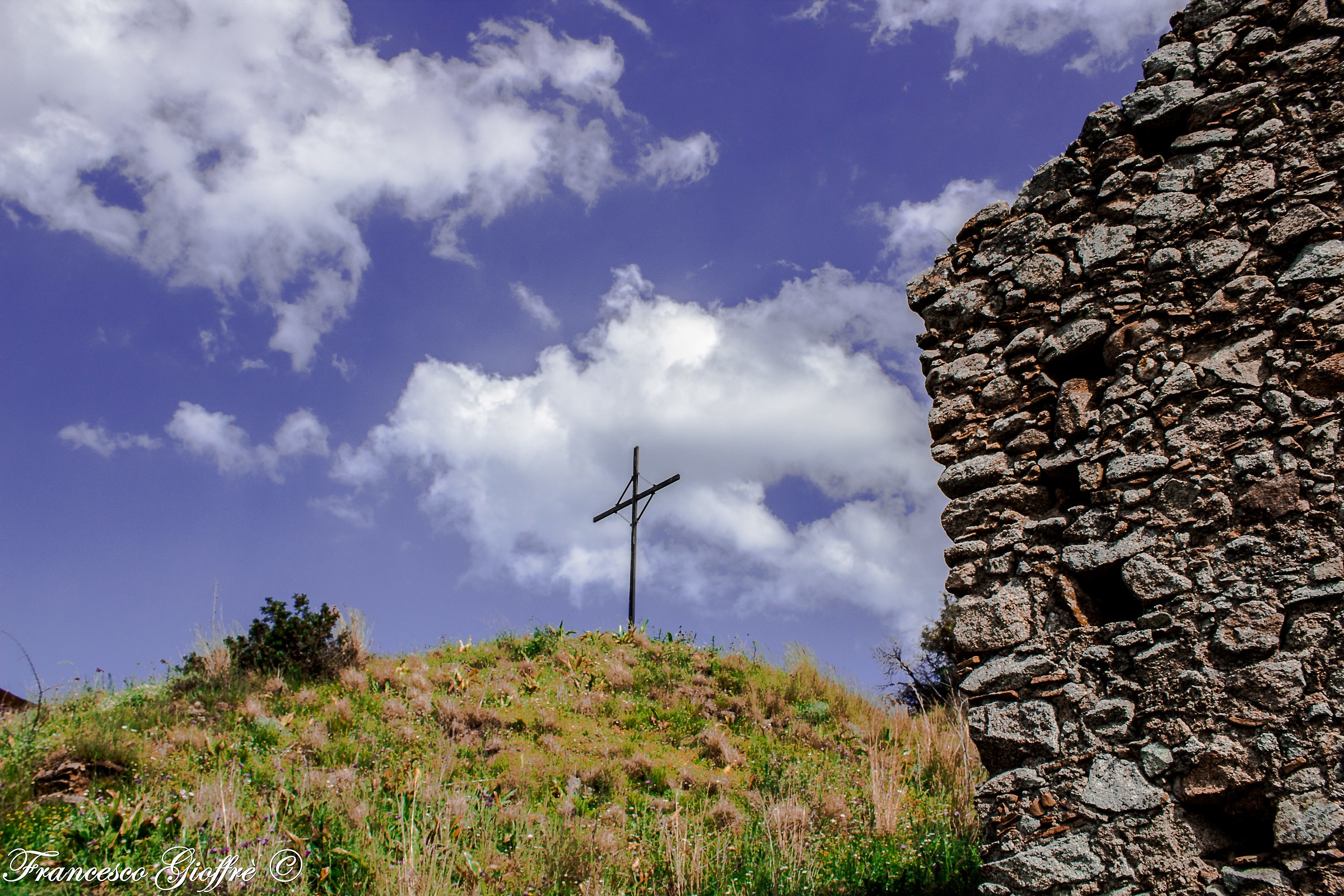 Soverato Vecchia - Croce in cima al colle