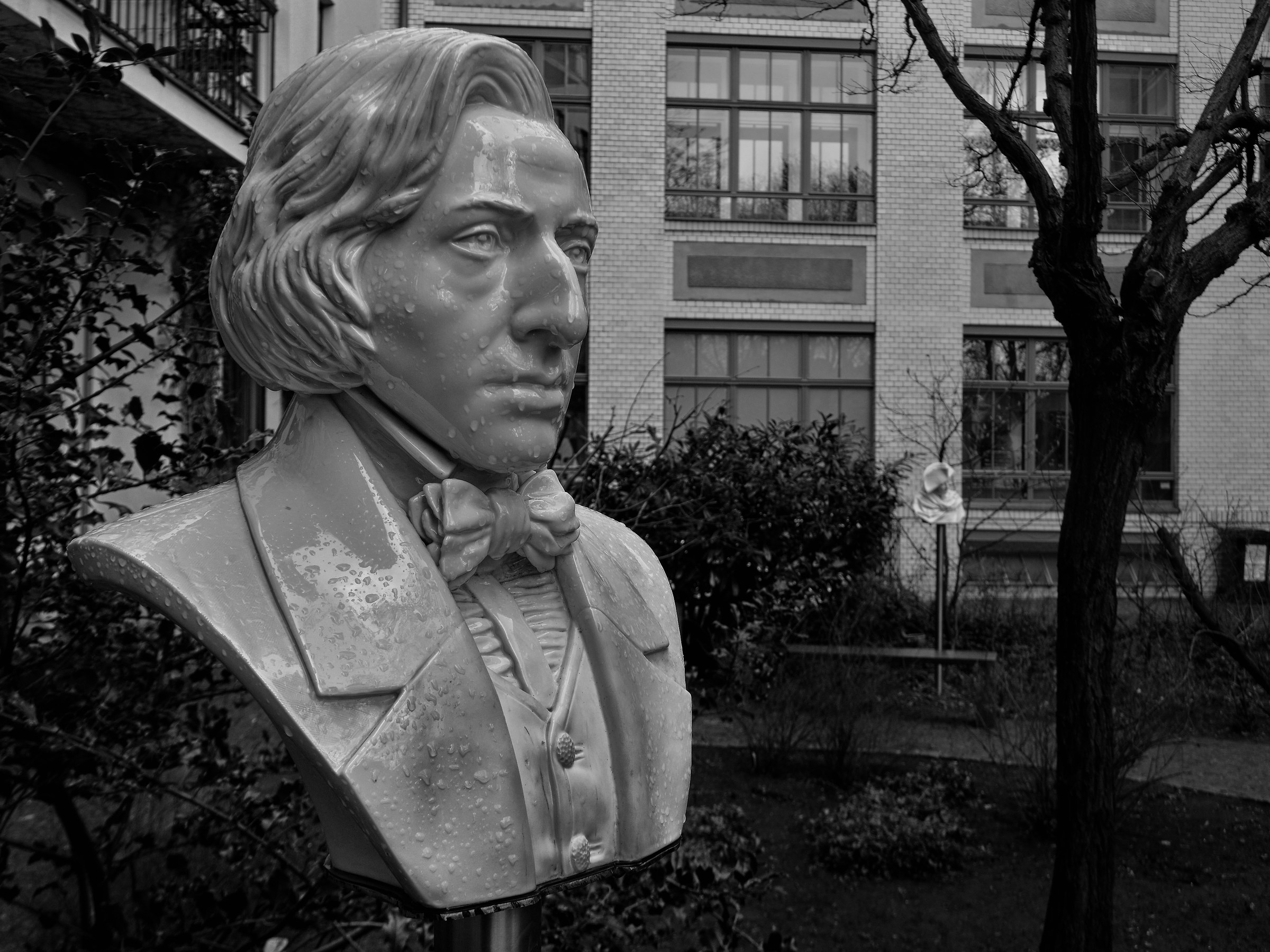 Rain drops keep fallin'