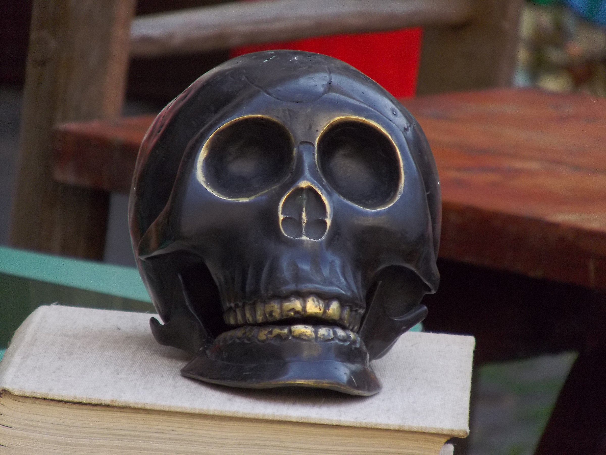 Fratello, Ricorda che devi morire! Mo me lo segno!