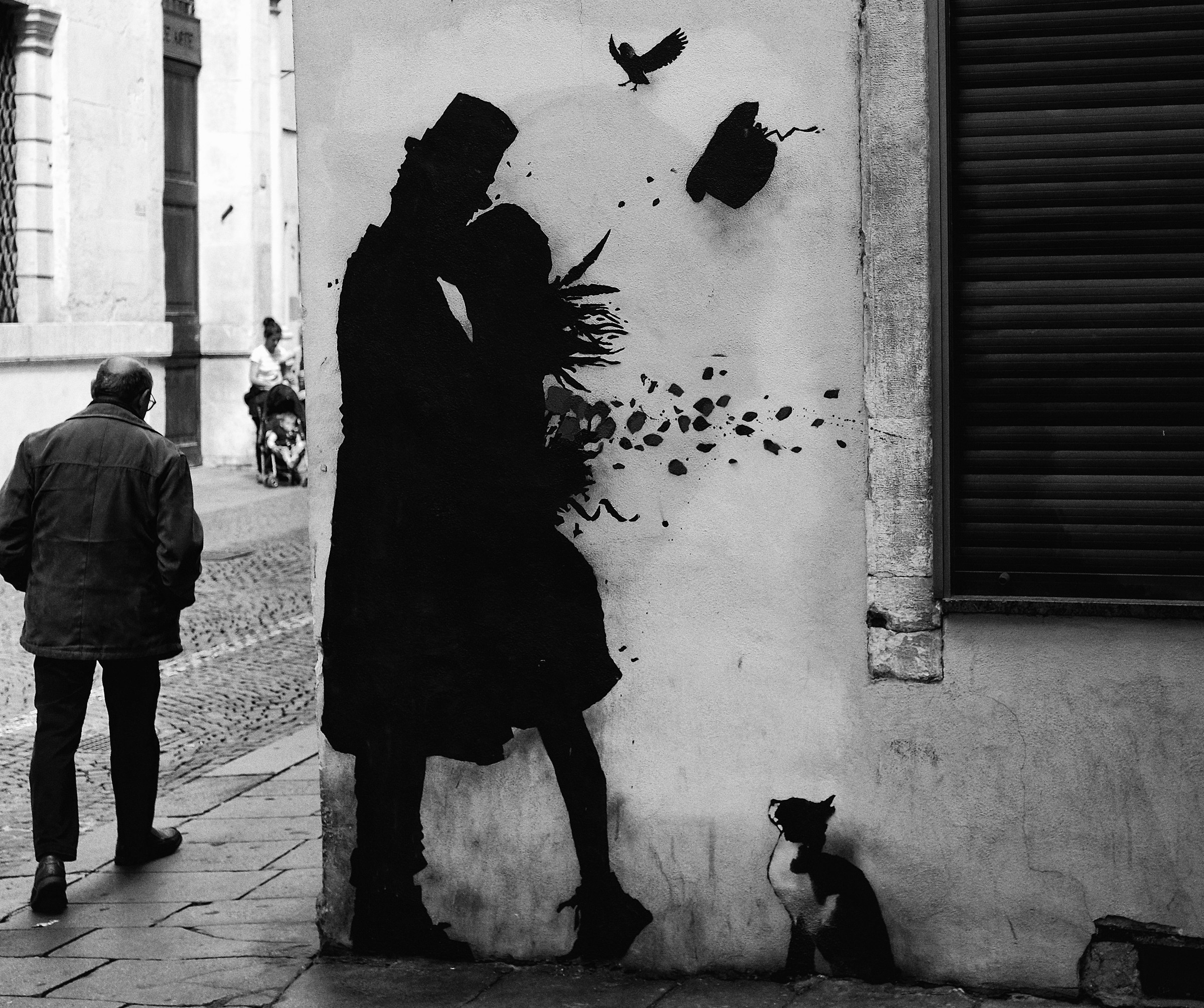 "non ti curar di loro ma guarda e passa"