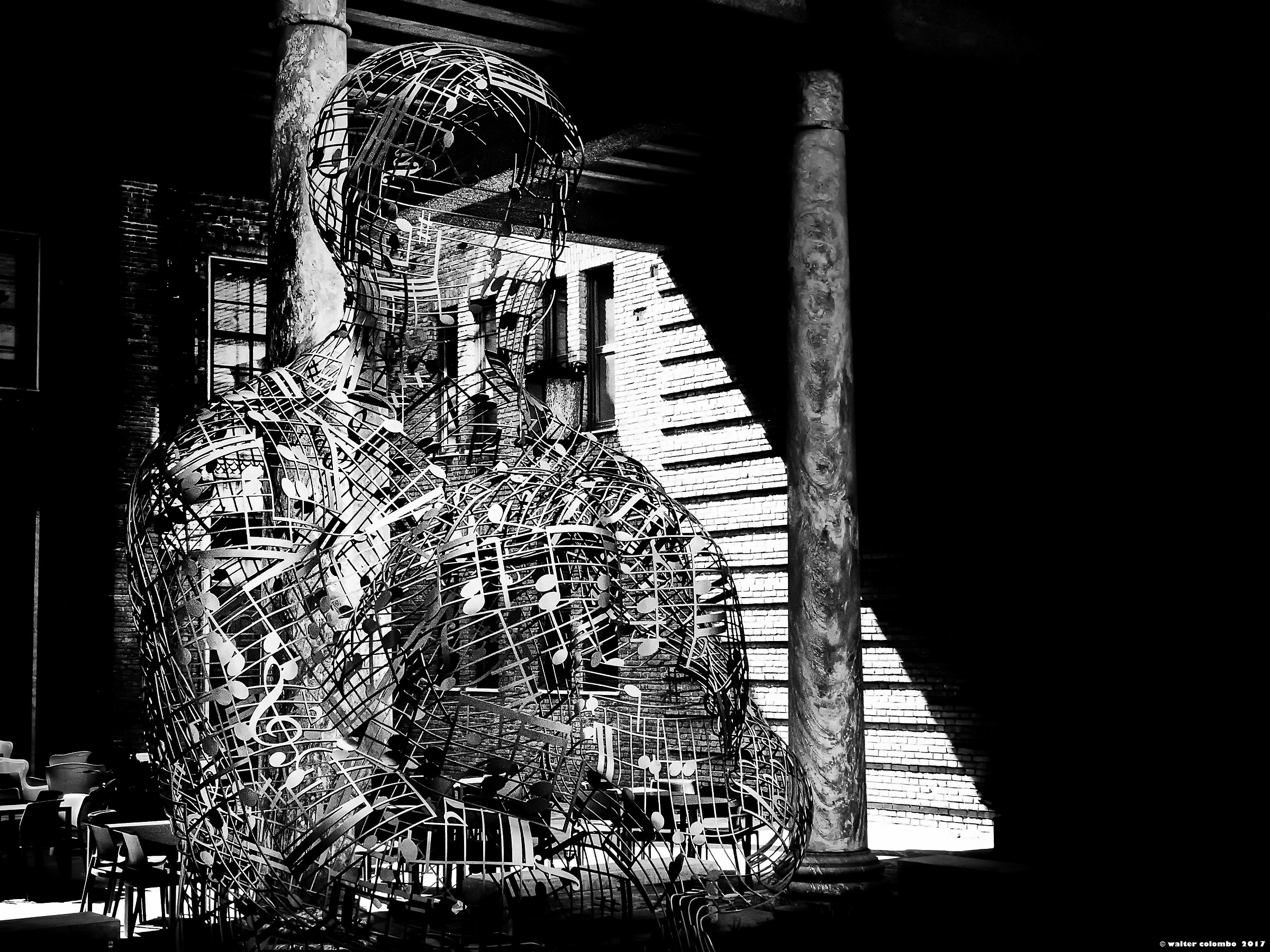 Holographic Notes / Be Music