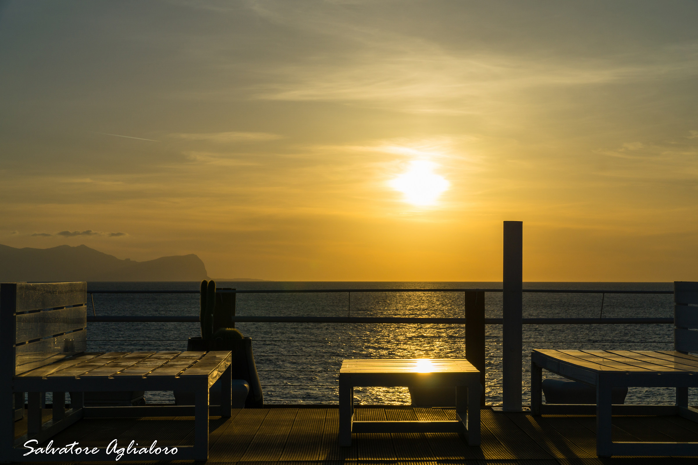 At sunset between dell'ìClub tables