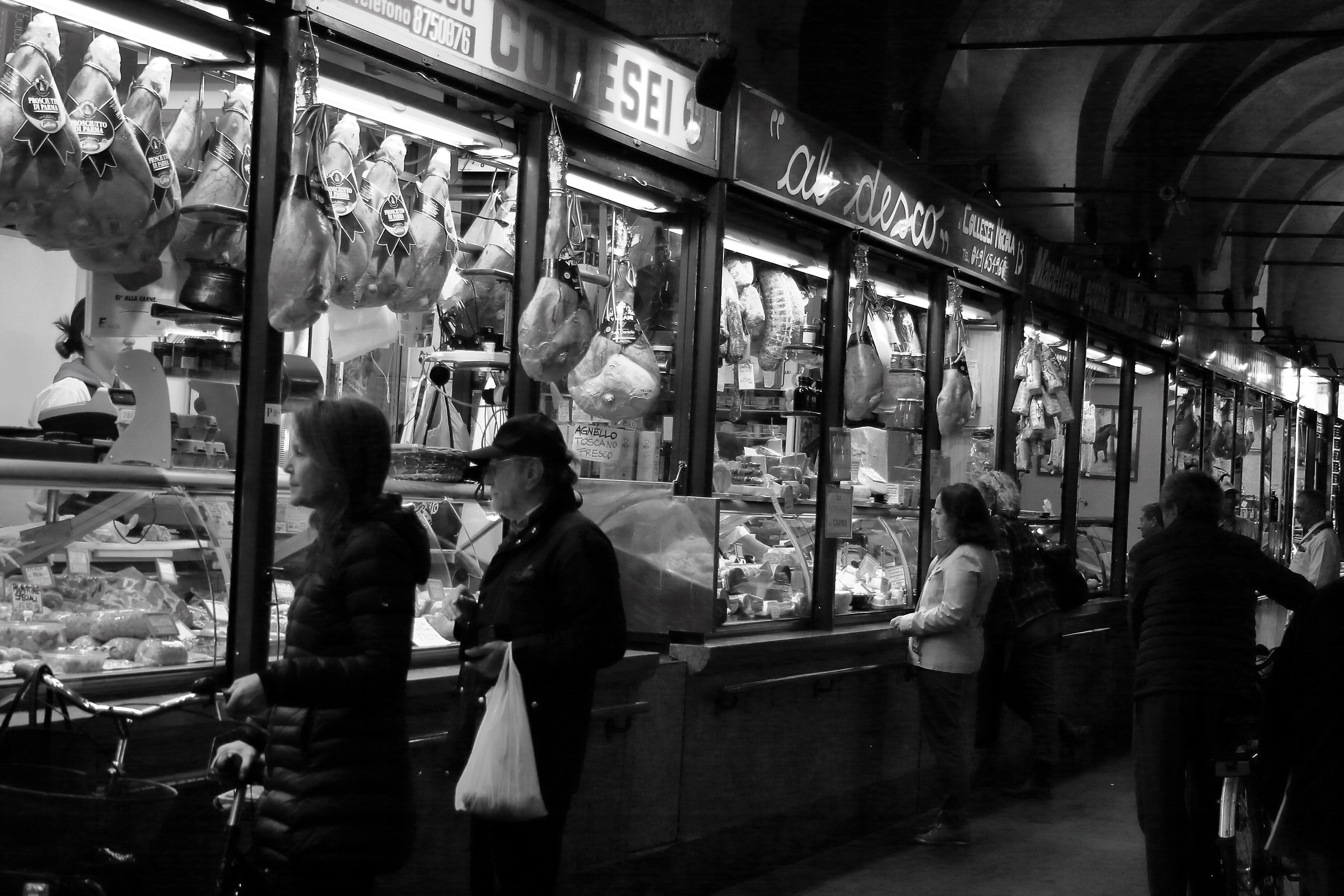 I portici di piazza delle erbe a Padova III