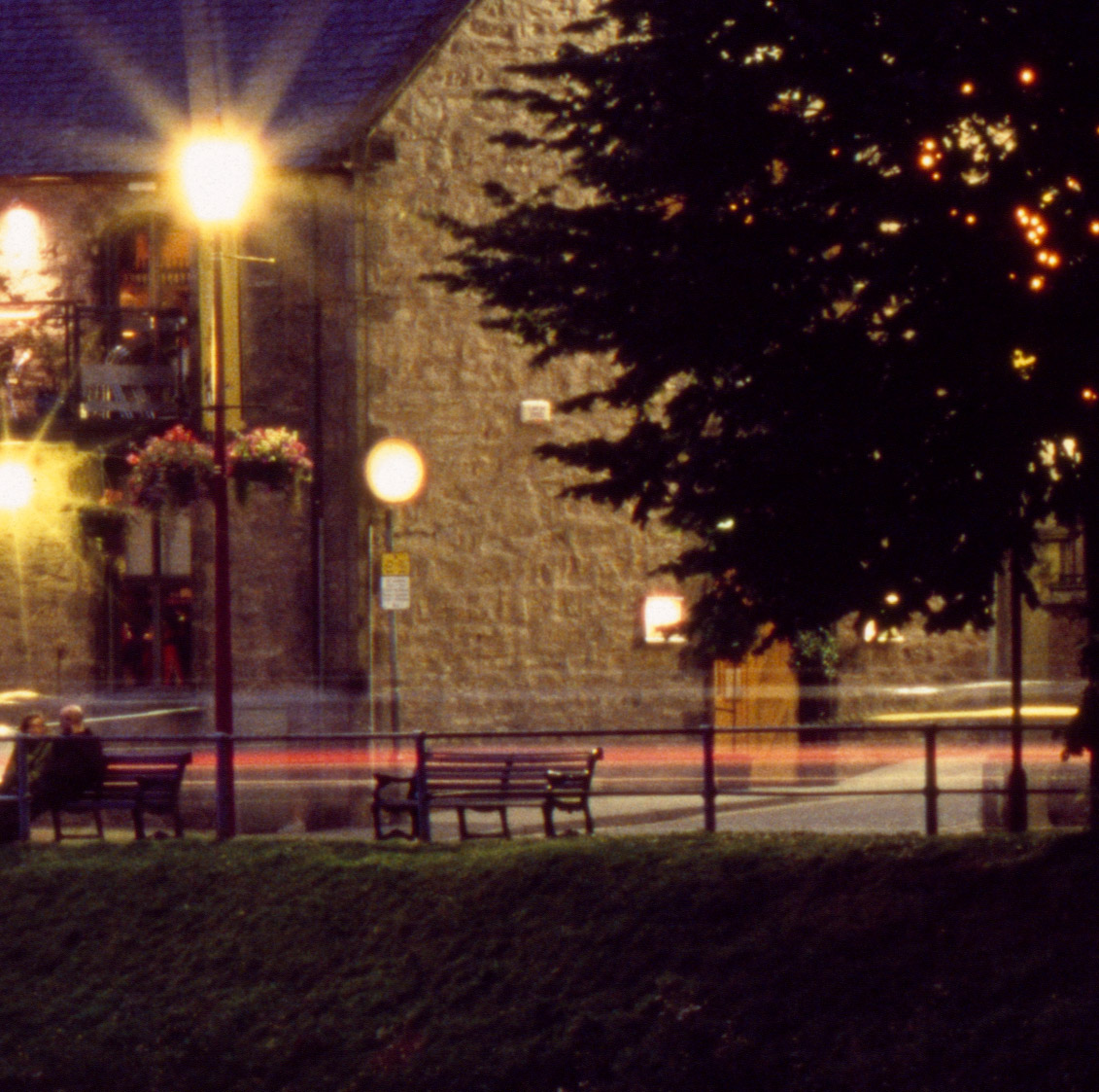 Crop 3 - Red Square right