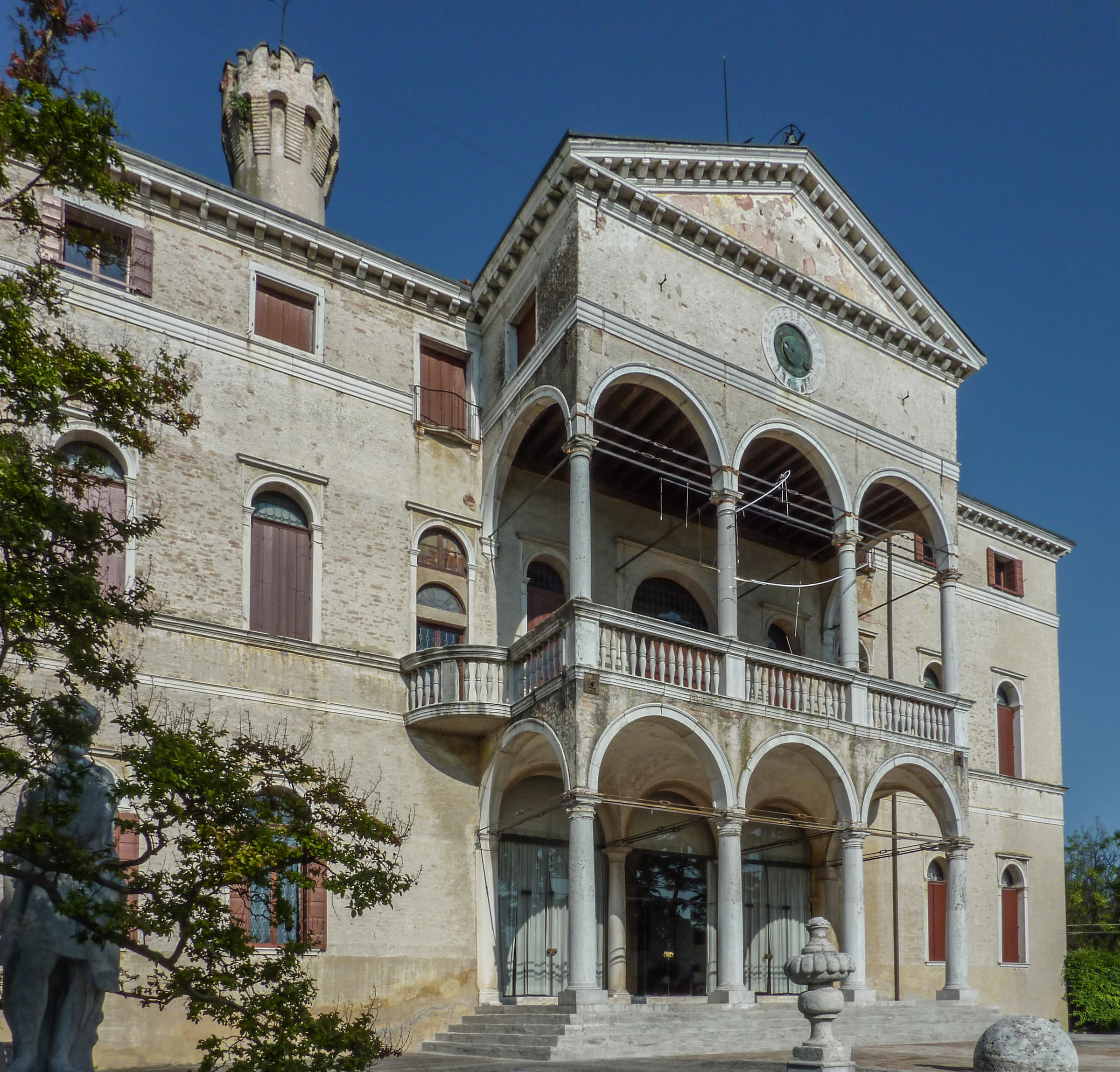 Villa Giustinian Ciani Bassetti, or Castello di Roncade