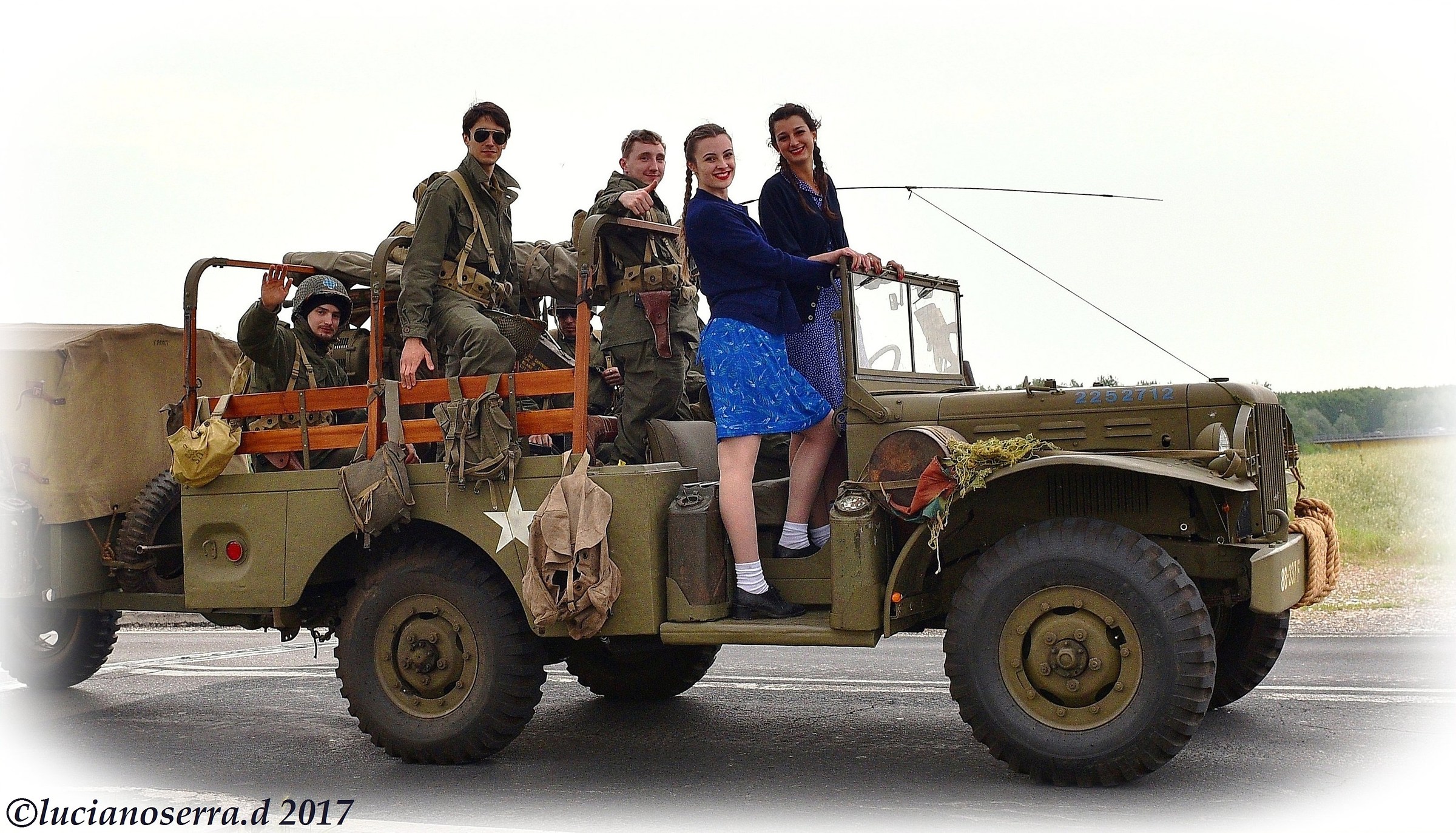 Dodge WC 51 4x4  - 1941 con figuranti