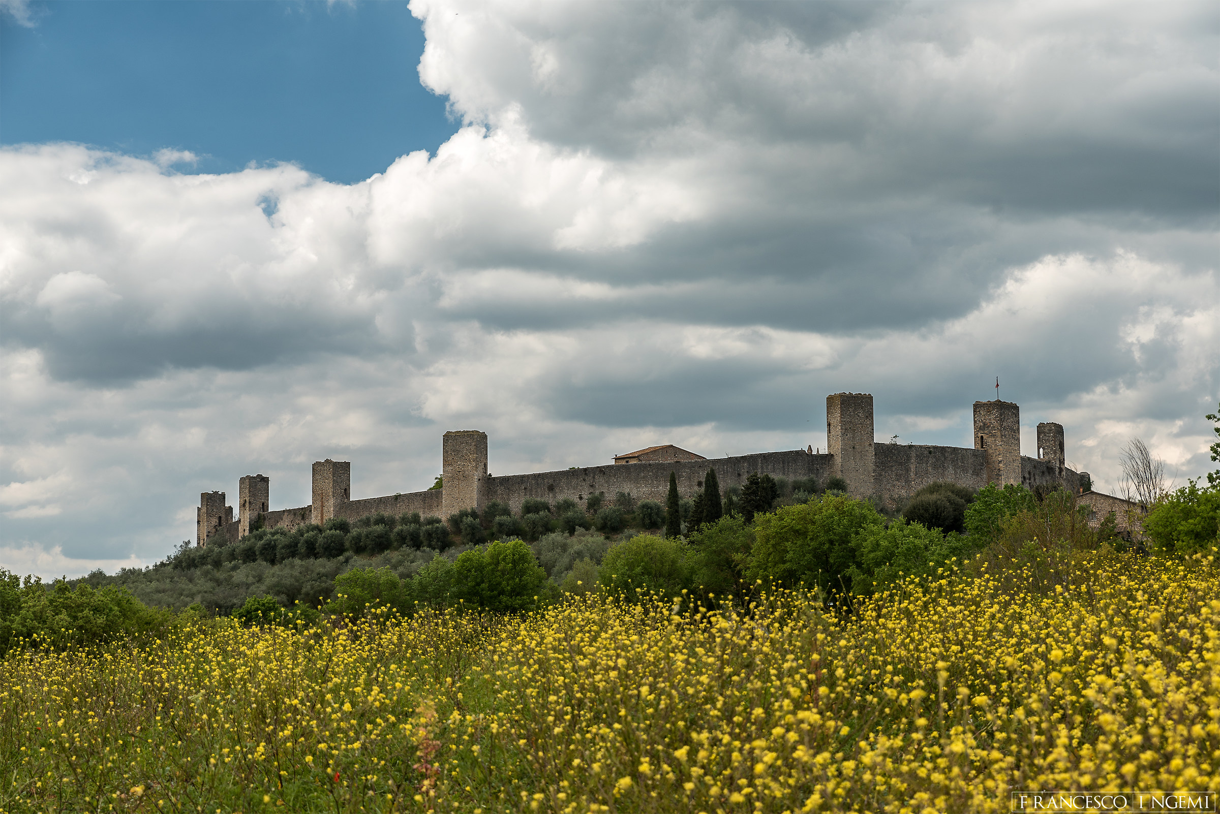 Monteriggioni, the end of April.