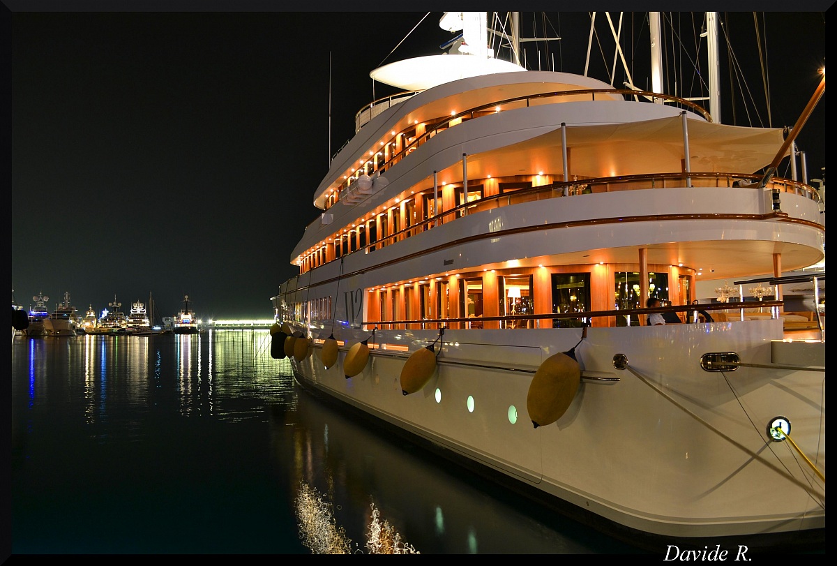 Monte Carlo by night