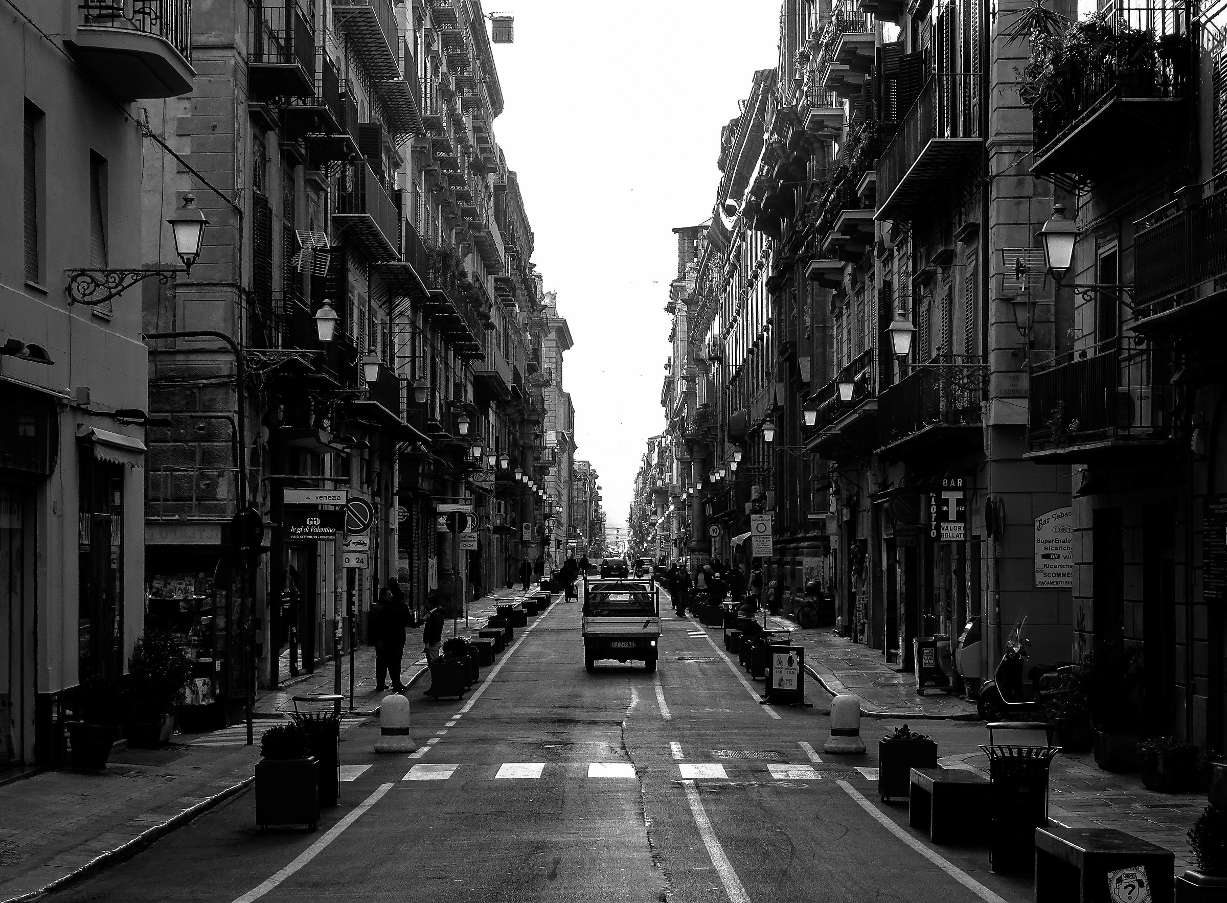 Palermo 6:45 Viale Italia