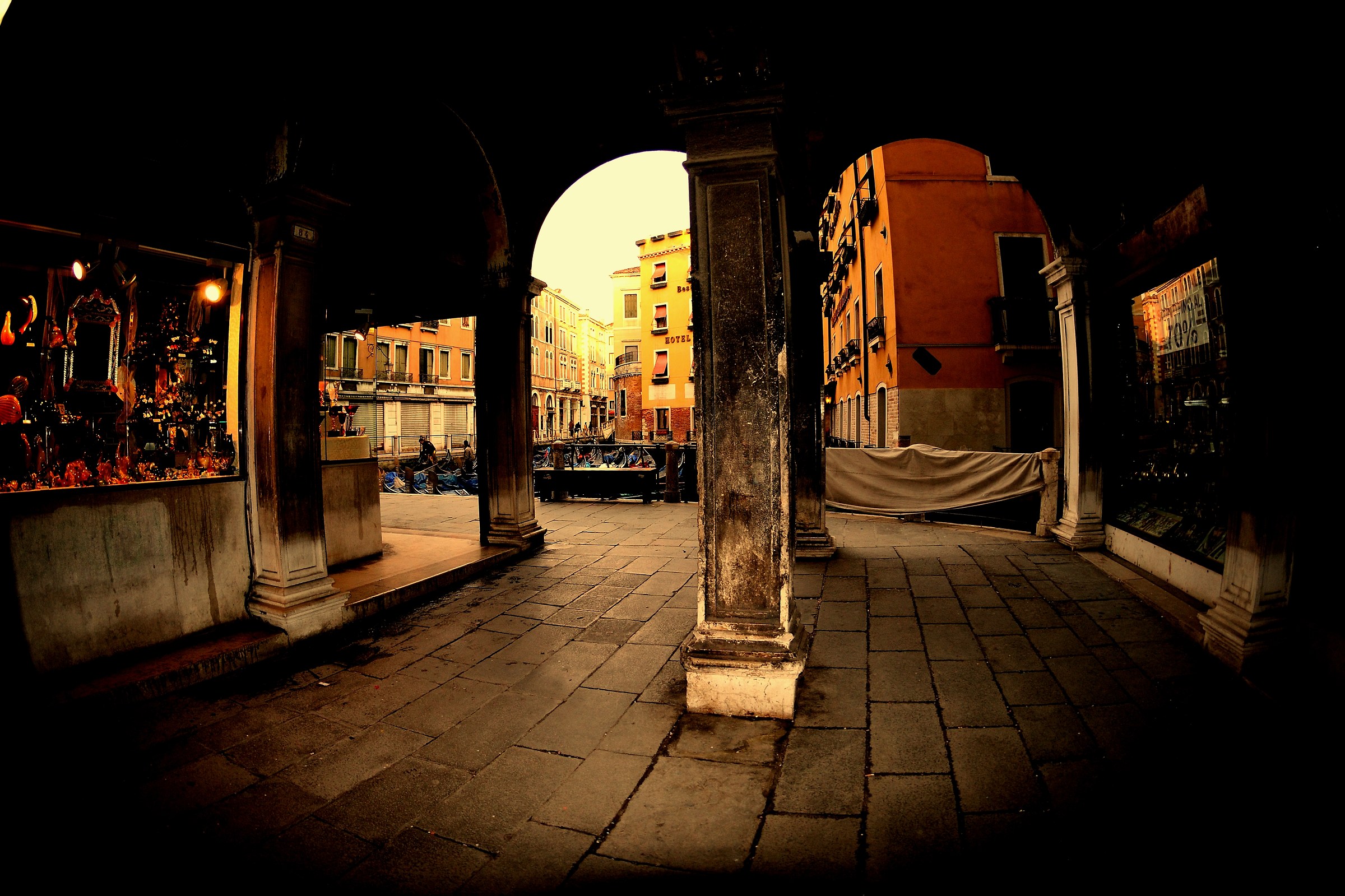 Alle spalle di San Marco