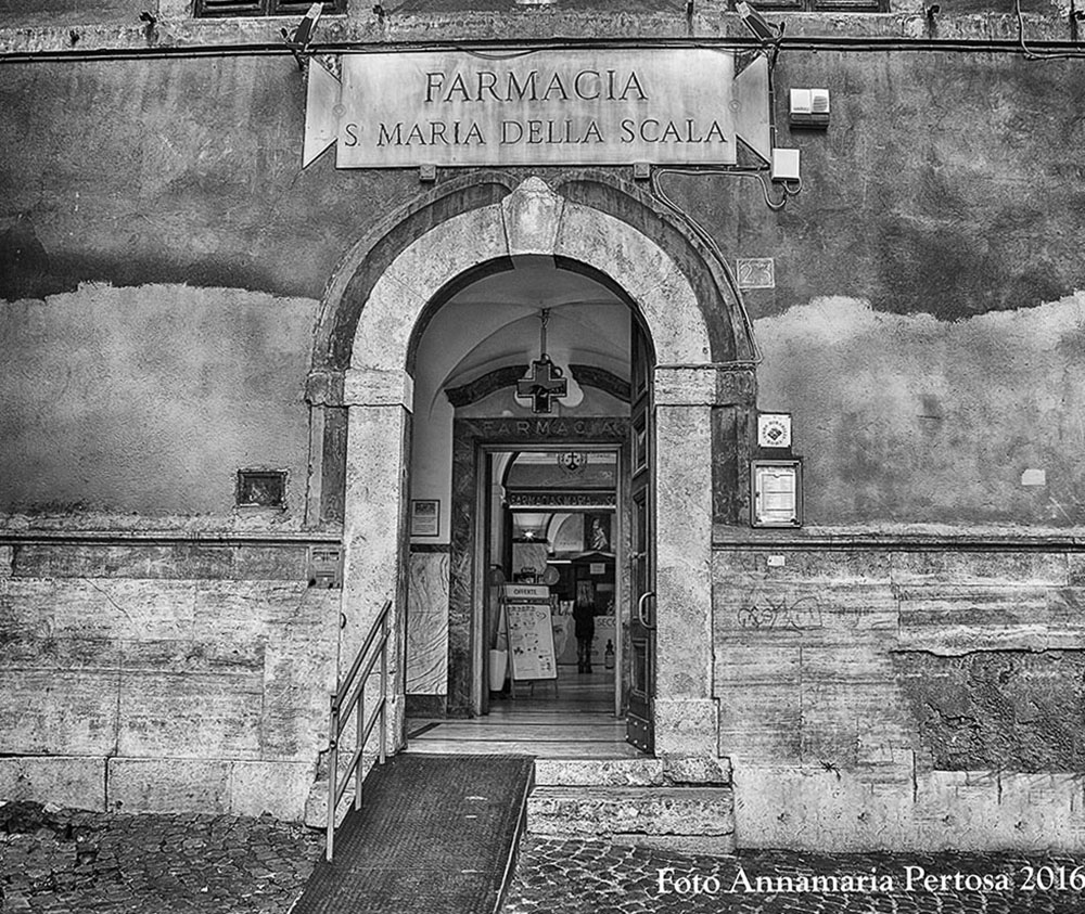 The oldest pharmacy in Rome