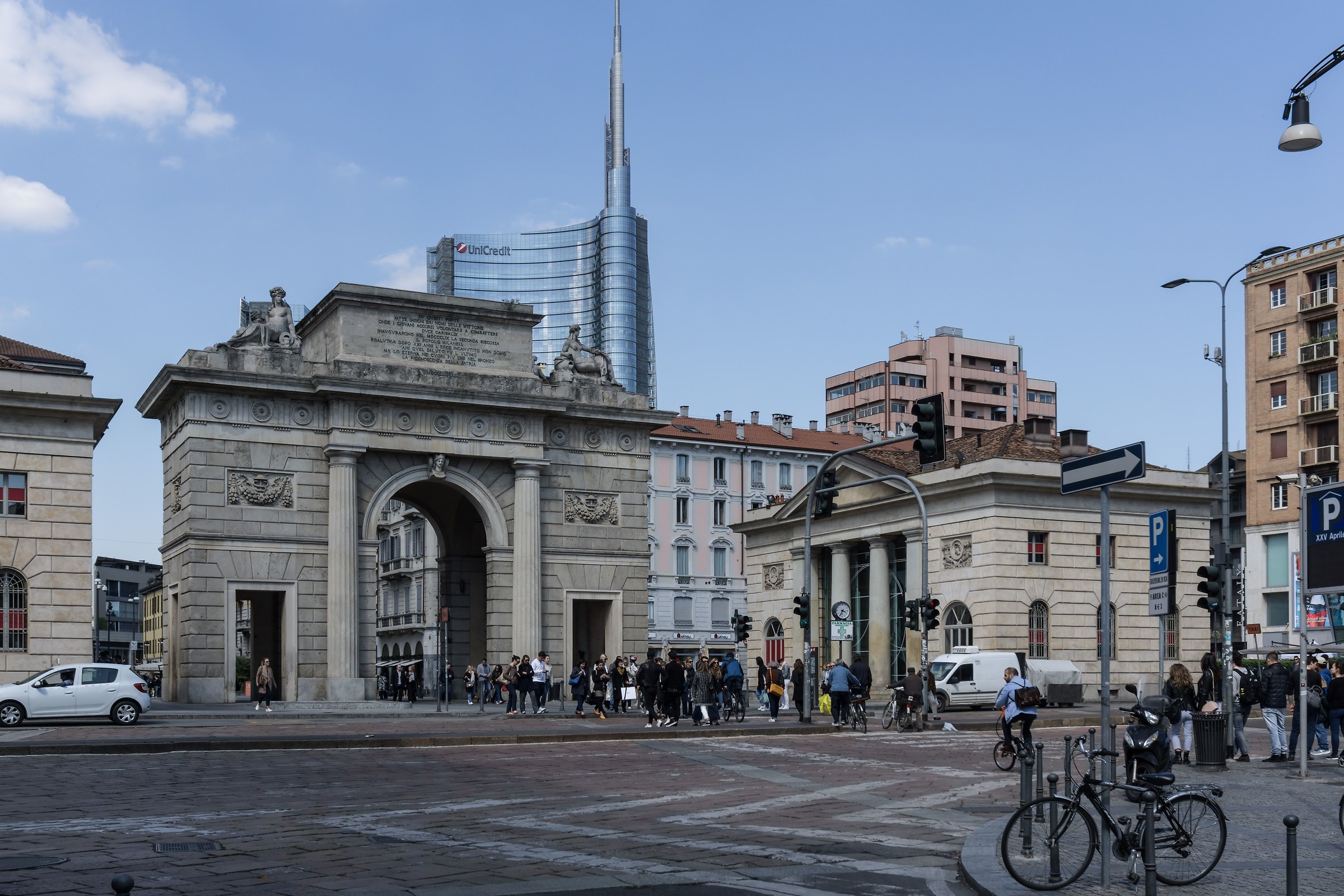 Piazza XXV Aprile -Porta Garibaldi (formerly Porta Comasina)