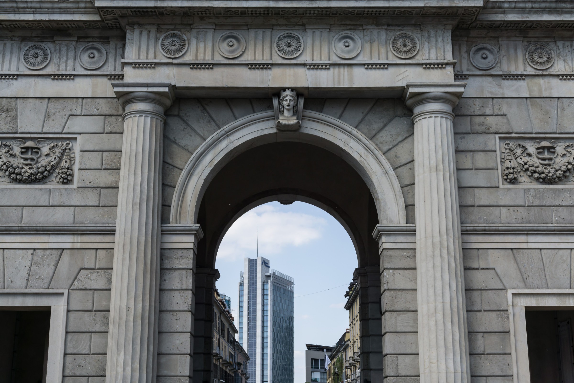 Torre Garibaldi B from the bow of Porta Comasina