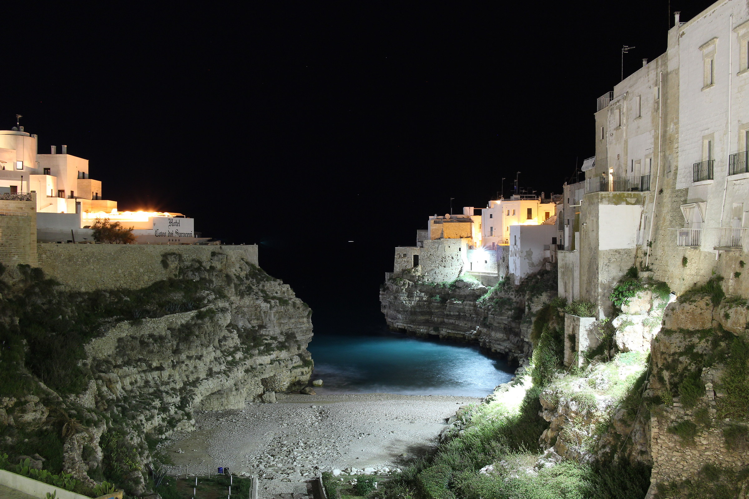 Polignano night
