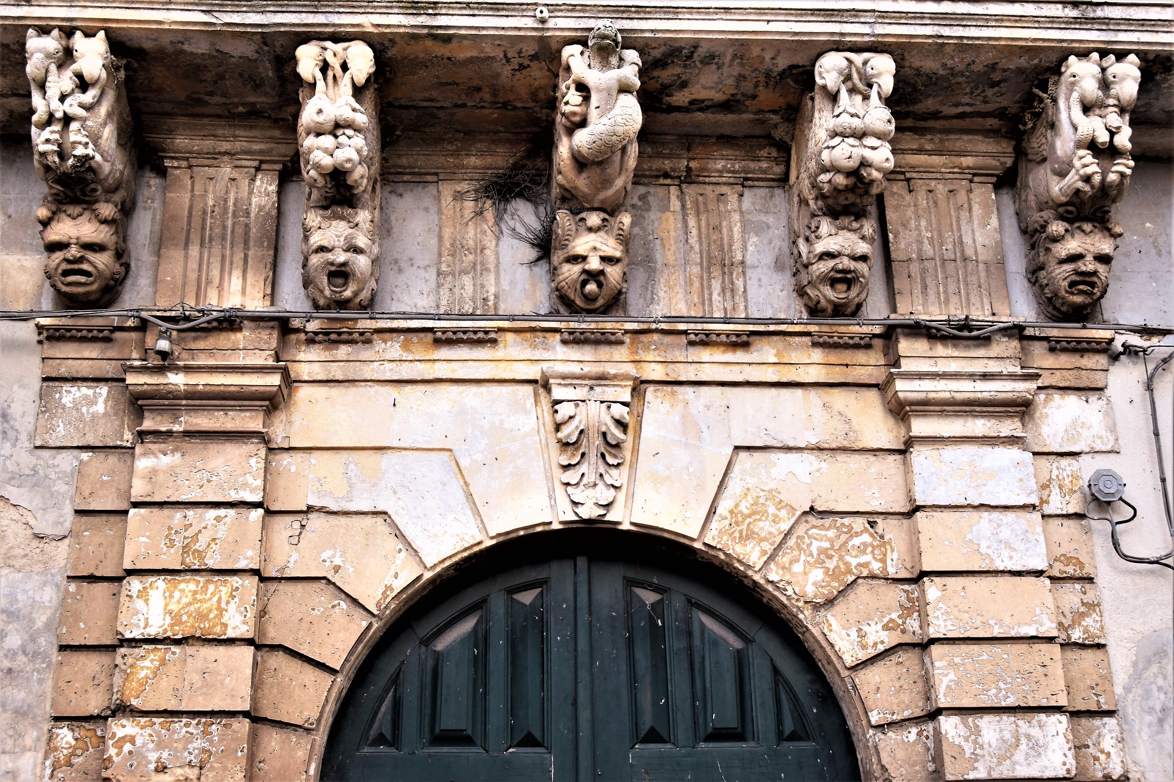 Mensoloni Barocchi Palazzo Iudica (oggi Caruso)