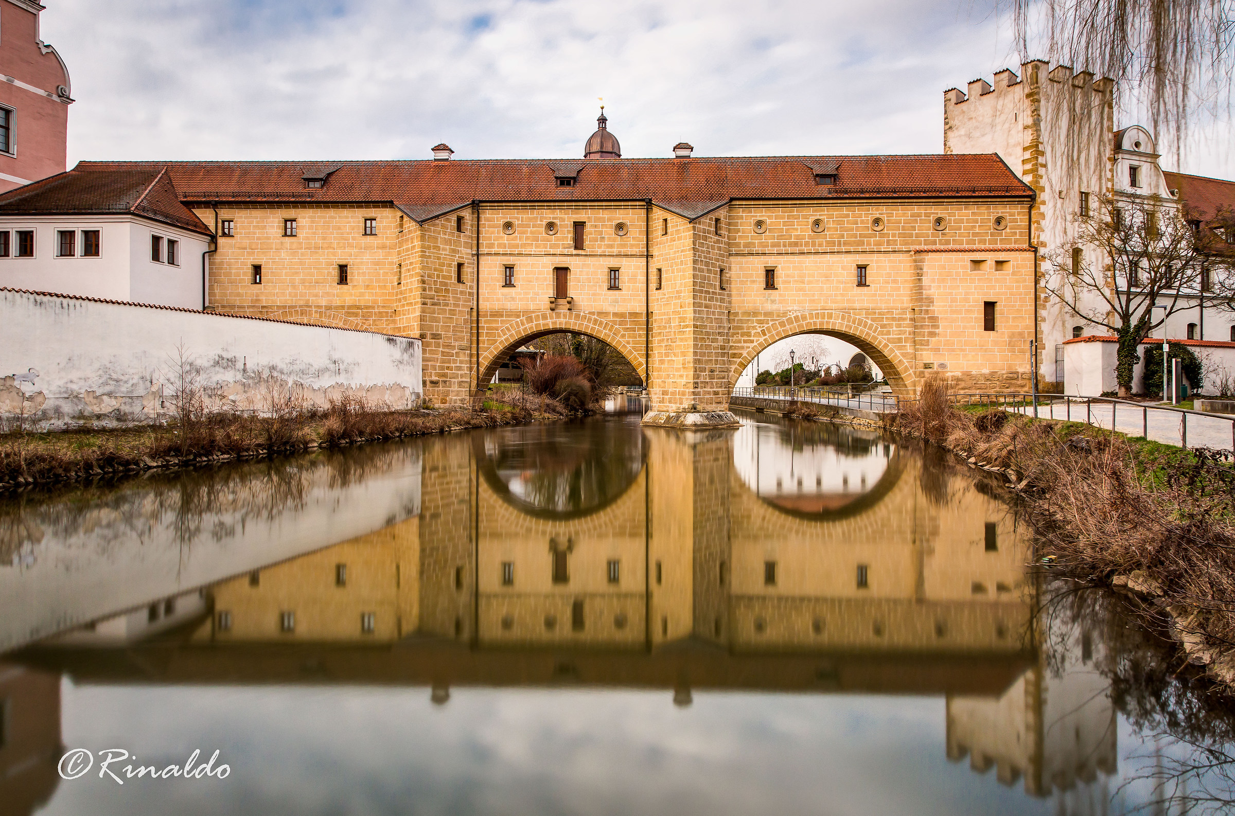 Gli occhiali della città