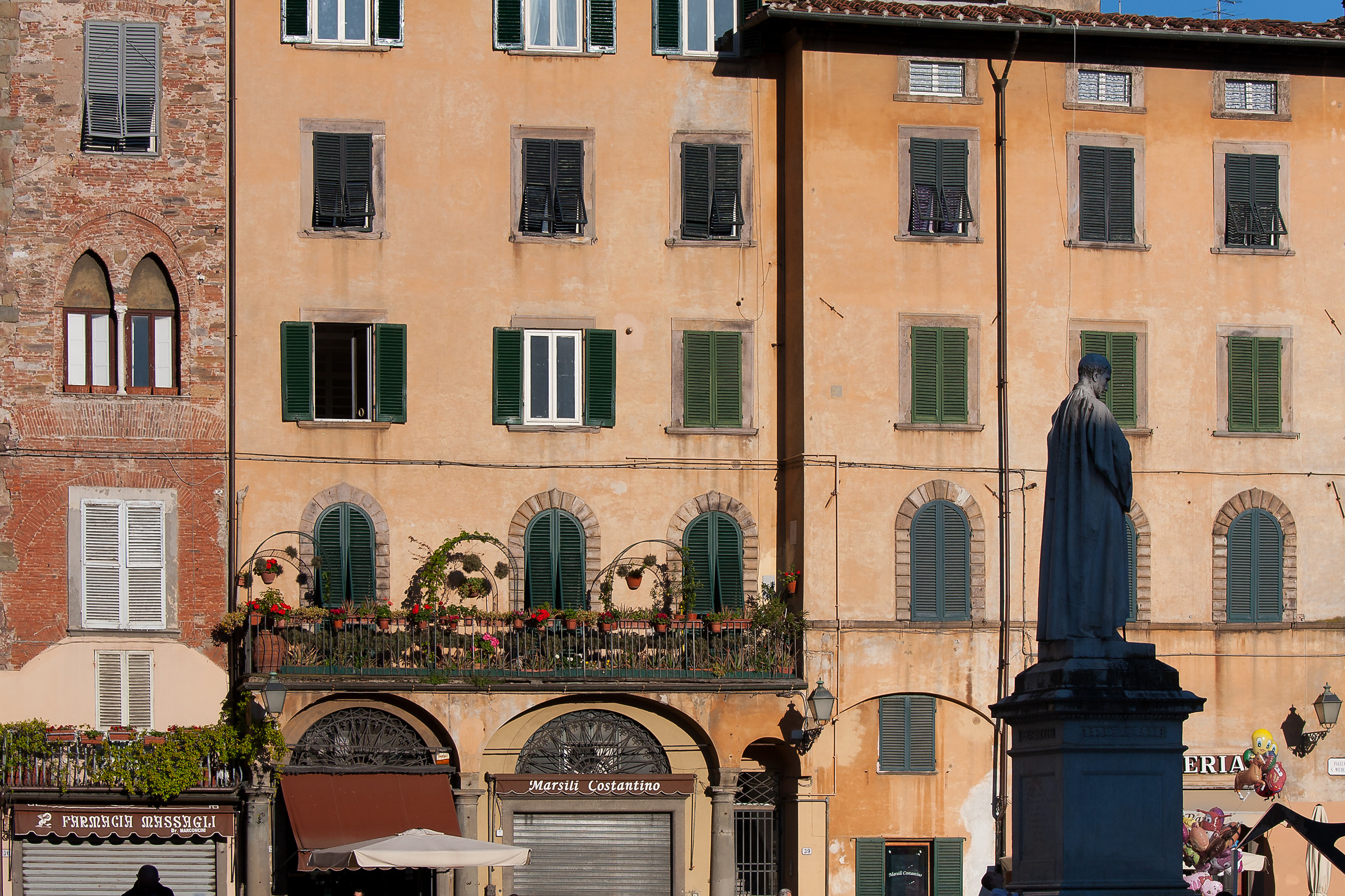 Lucca - Palazzo Gigli in Piazza S. Michele