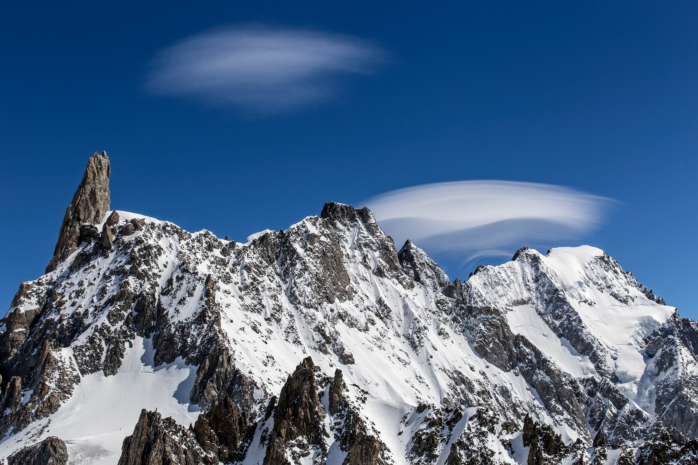 Nubi lenticolari sul Gruppo di Rochefort