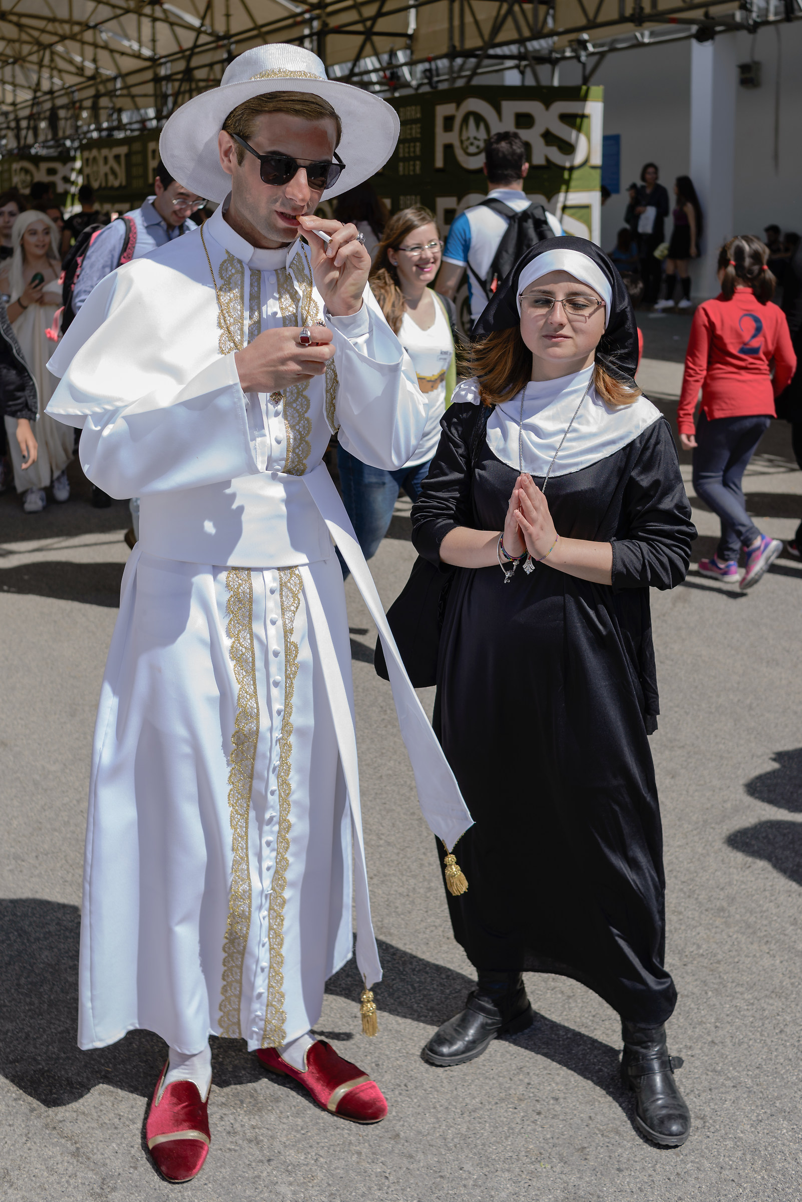 Il riposo del papa al comicon