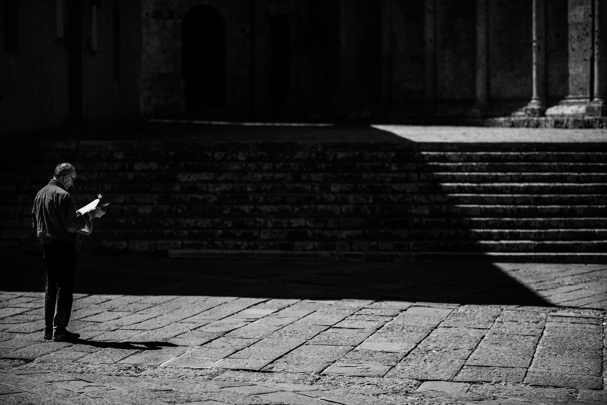 lights and shadows in the information