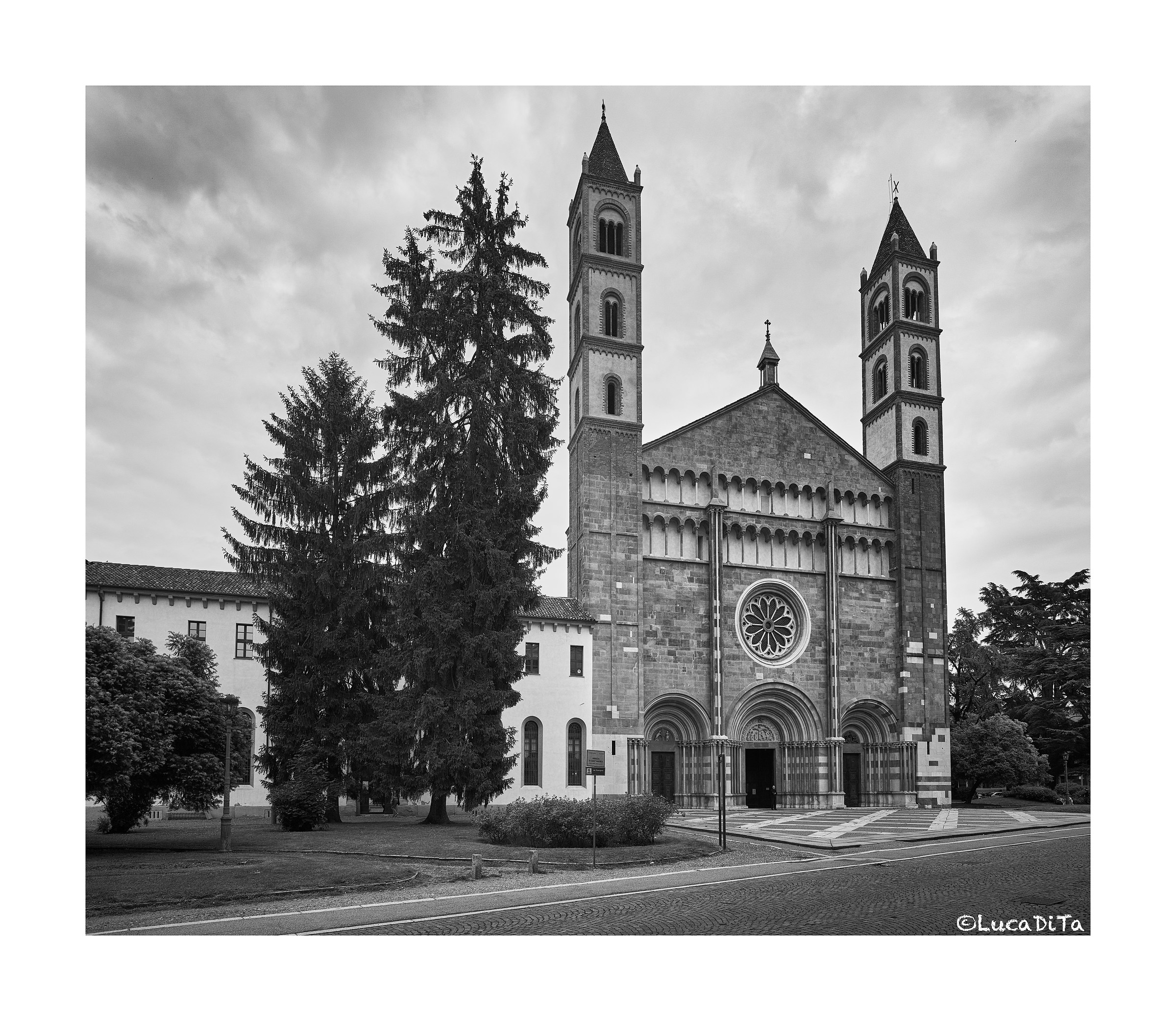 Basilica of Sant Andrea (Vercelli)