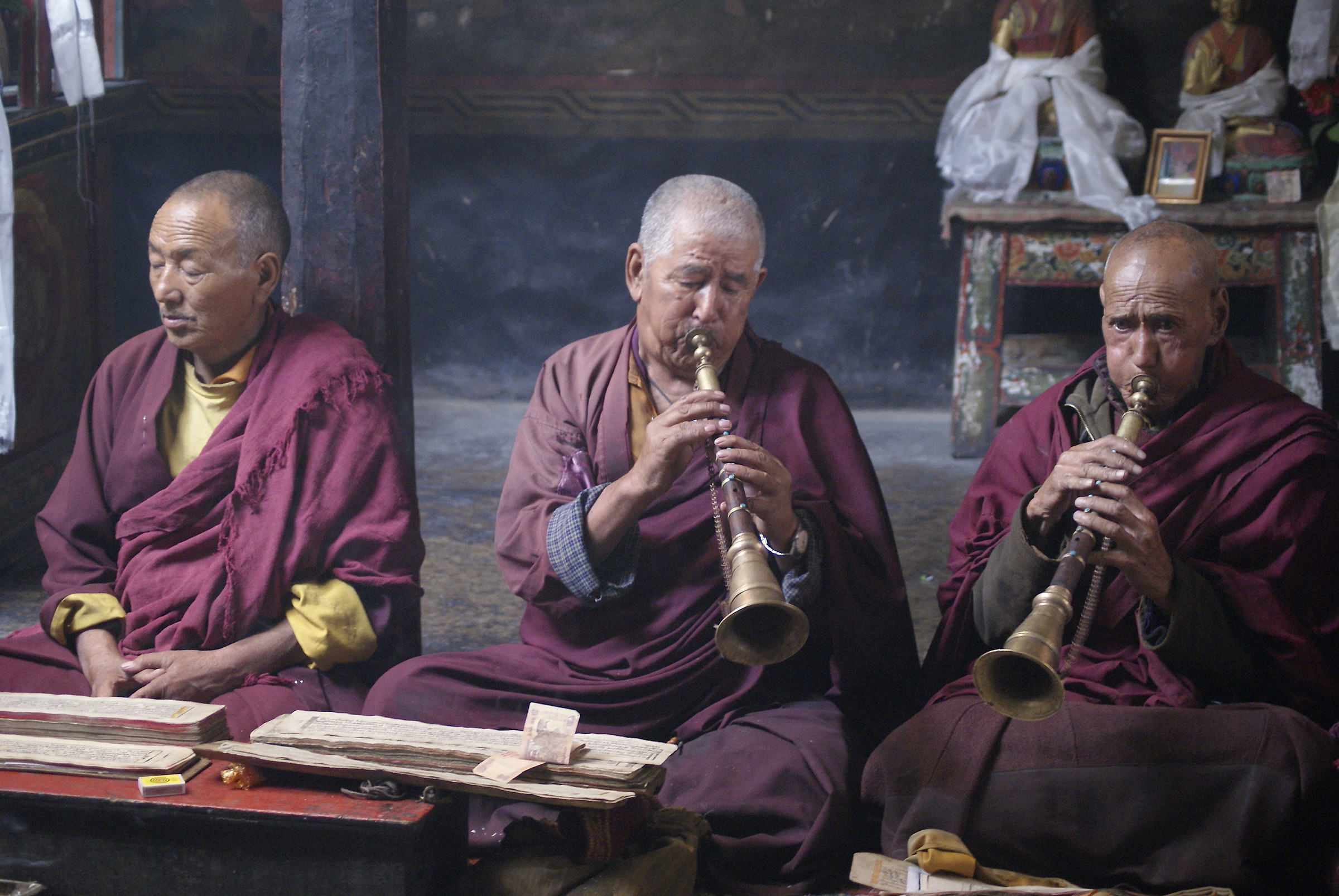 Rituali nel monastero di Chemre