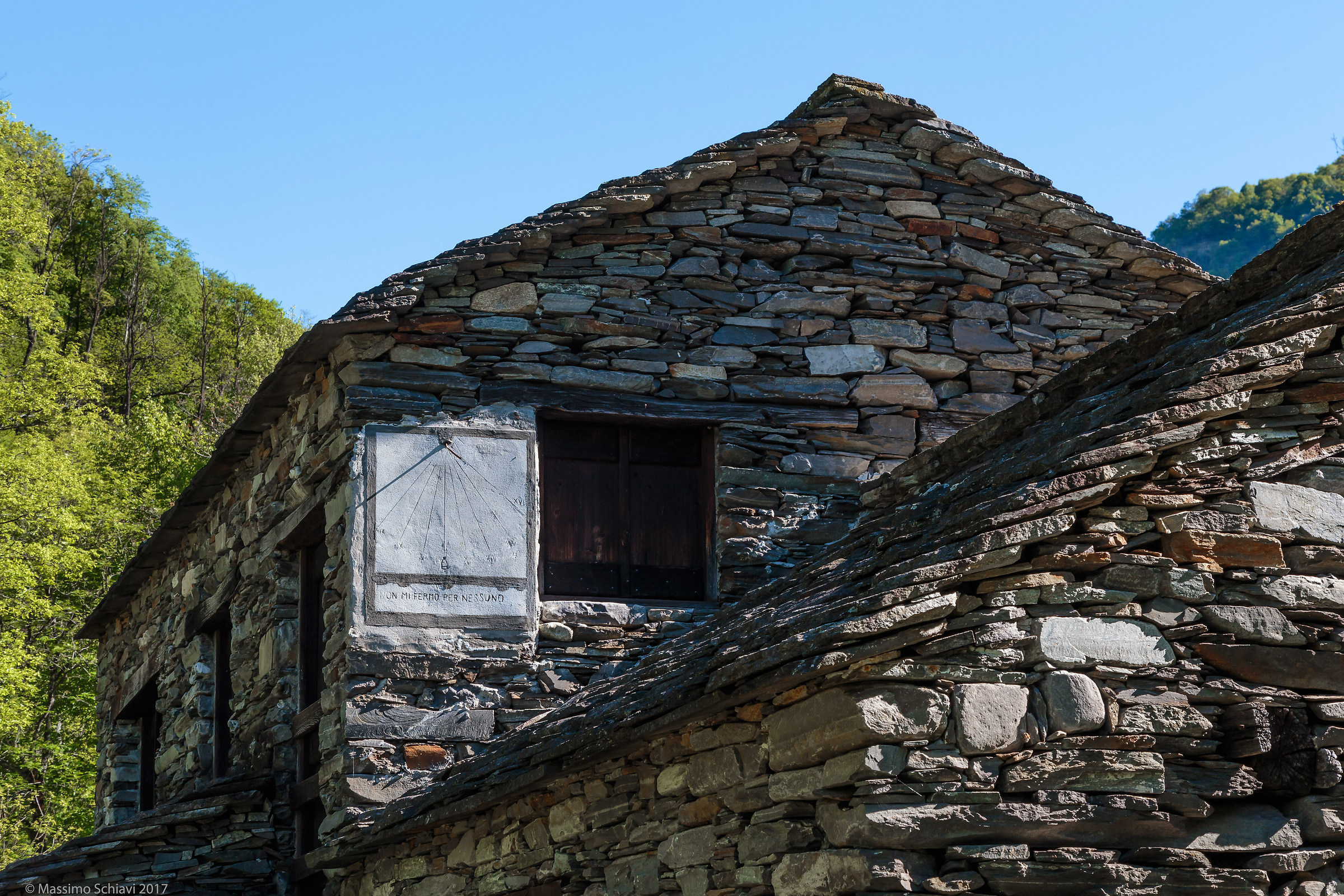 The sundial on the old mill.