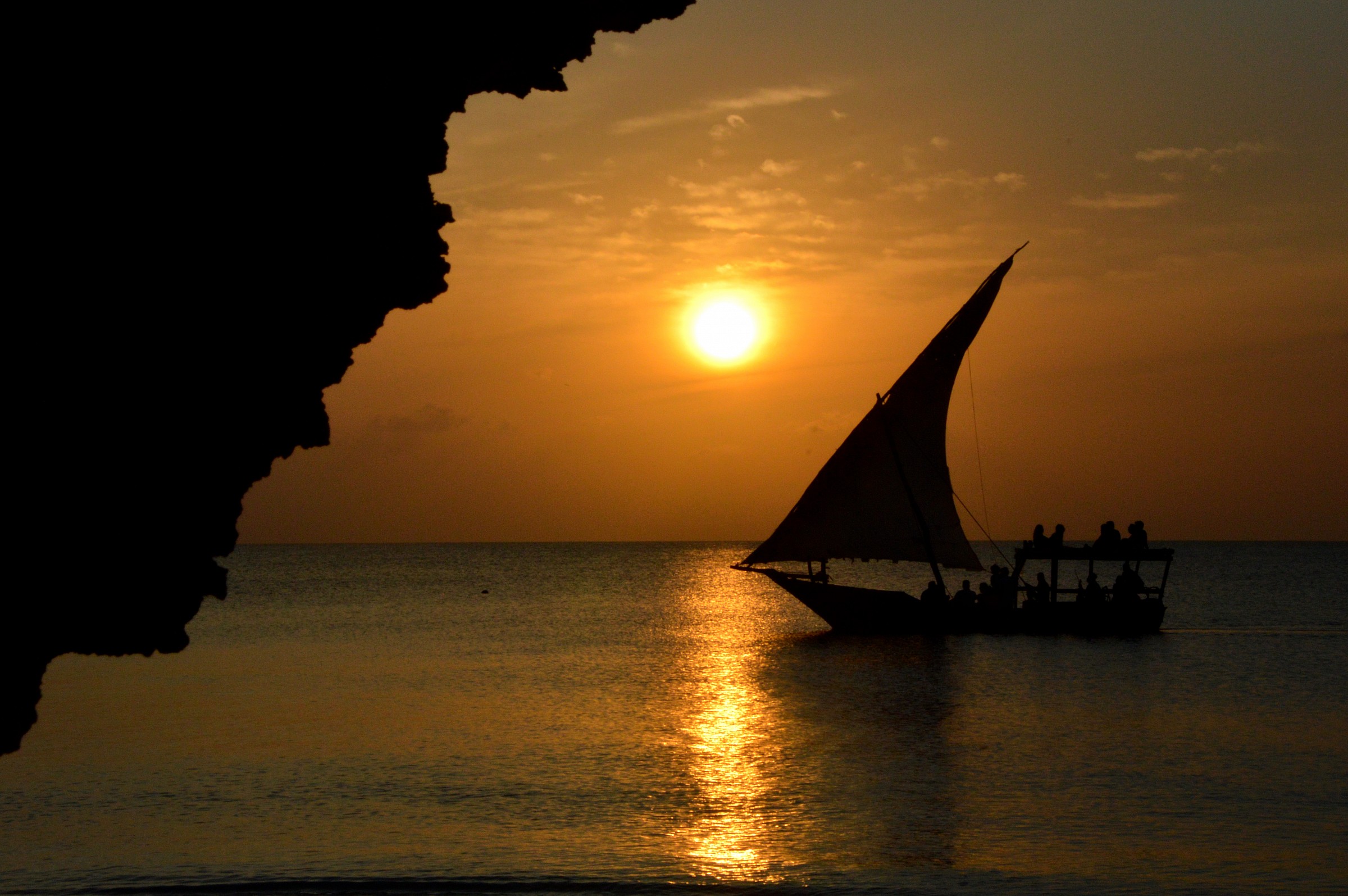 Tramonto in barca a vela