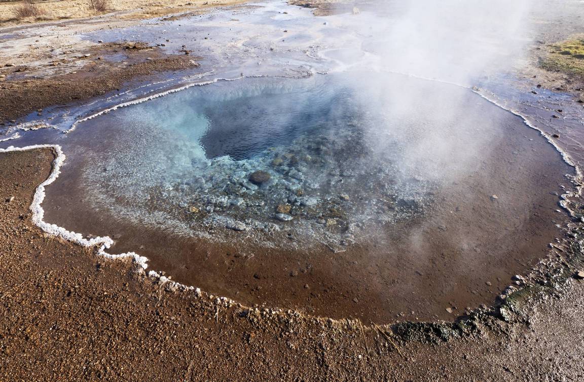 Strokkur Geyser 02