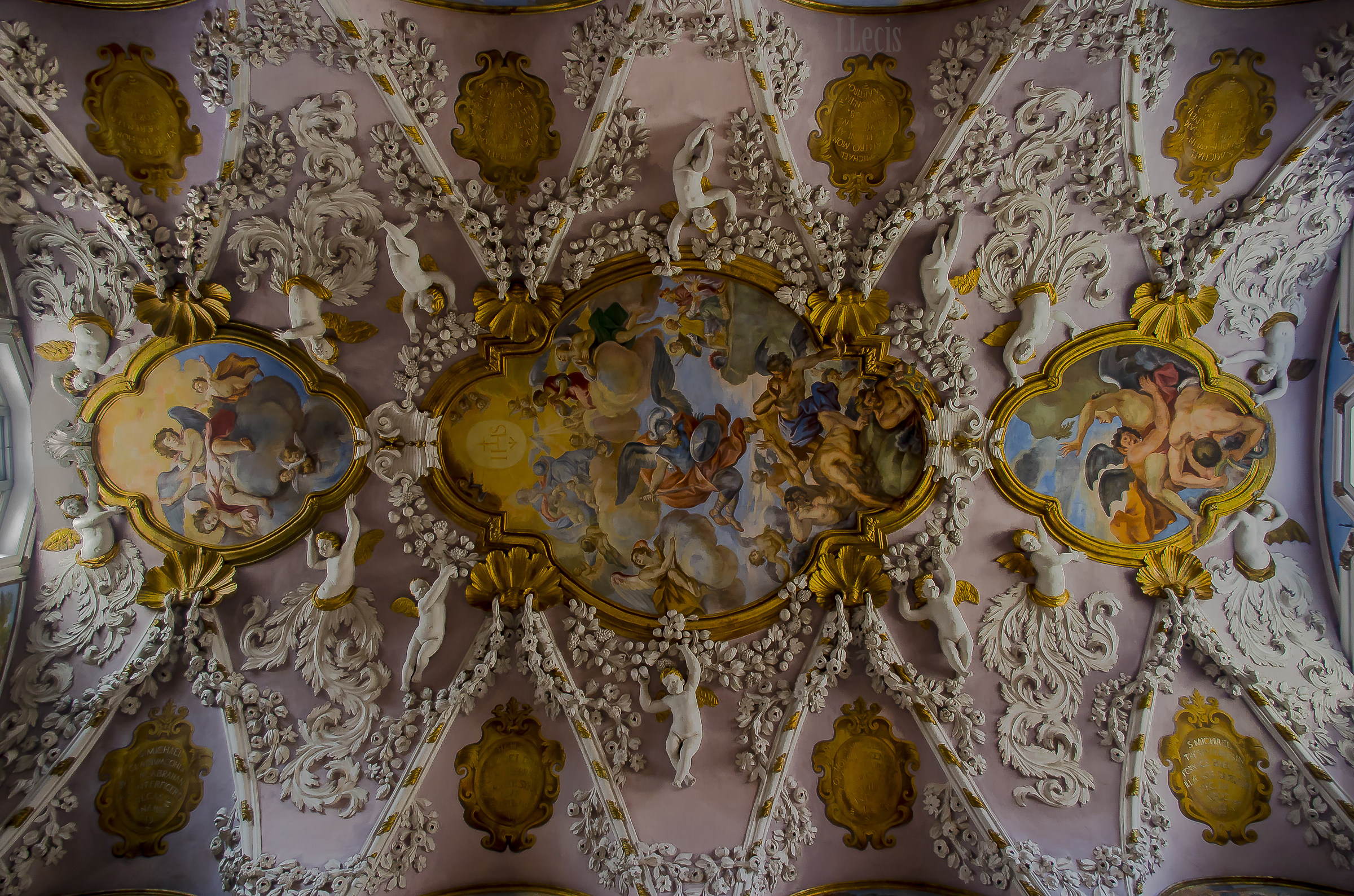 Soffitto chiesa San Michele Arcangelo Cagliari