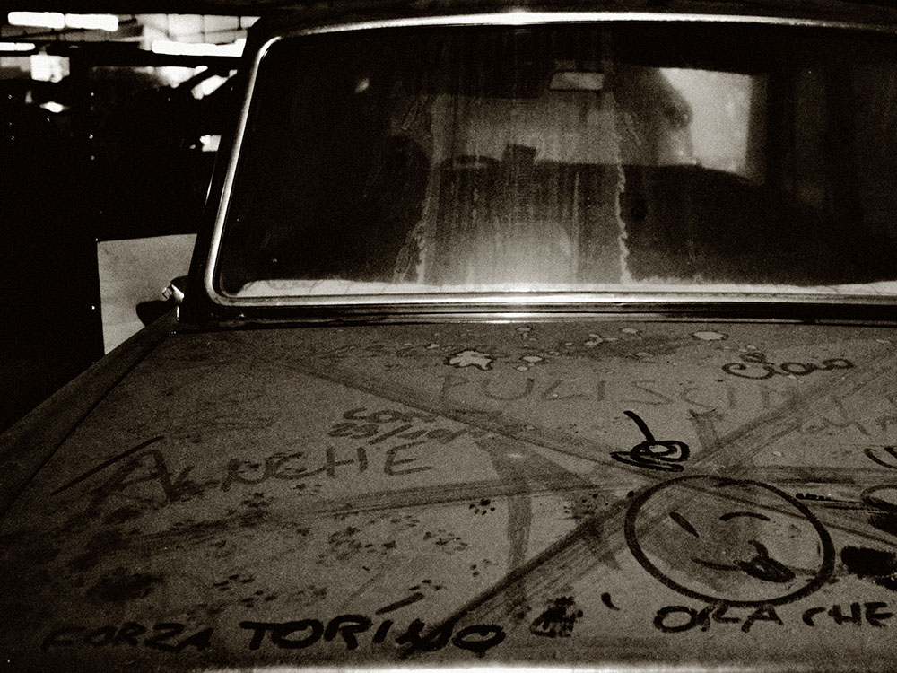 old car in garage in Rome