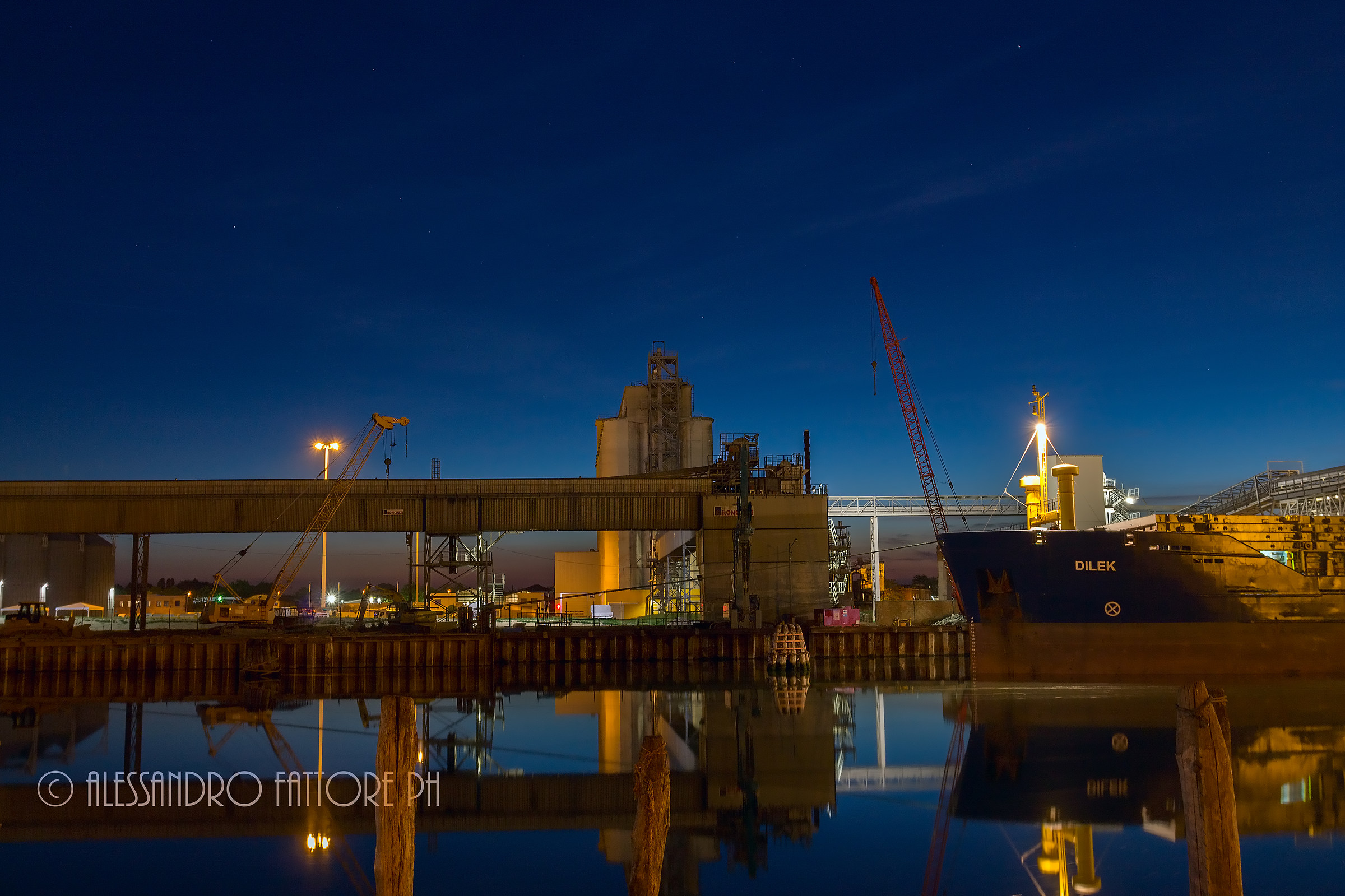 The blue hour at the harbor