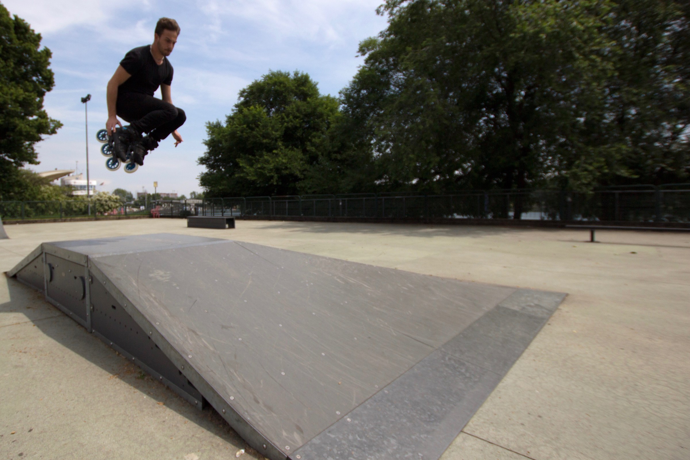 Three wheels online ..