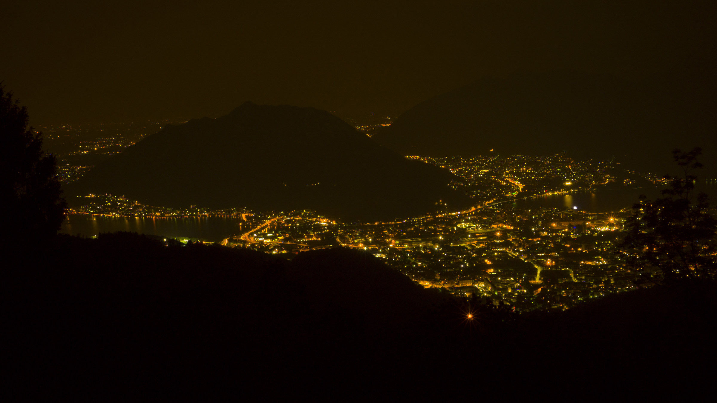 Lecco di notte