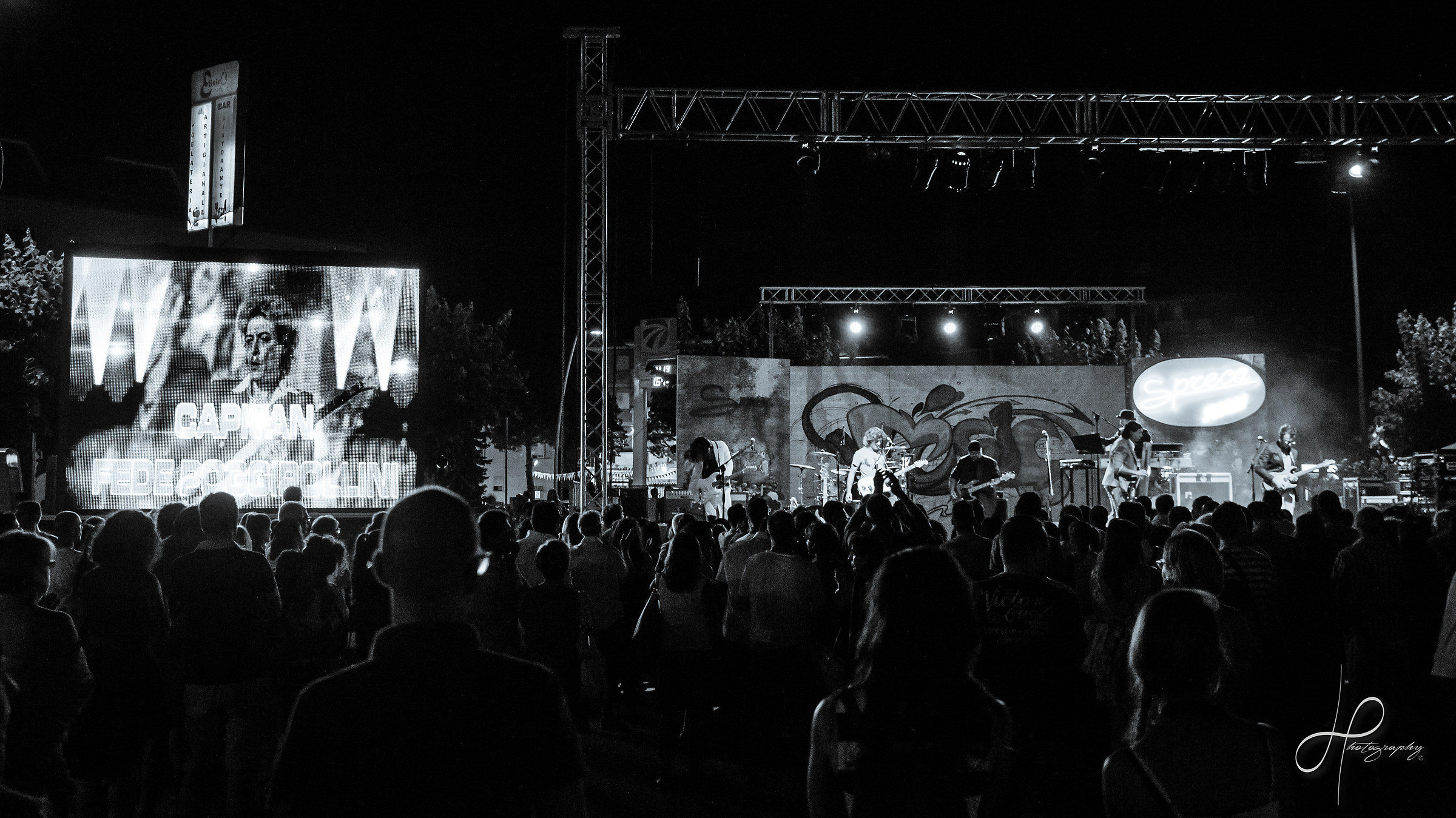 Federico Poggipollini with the Marlon Brando Band
