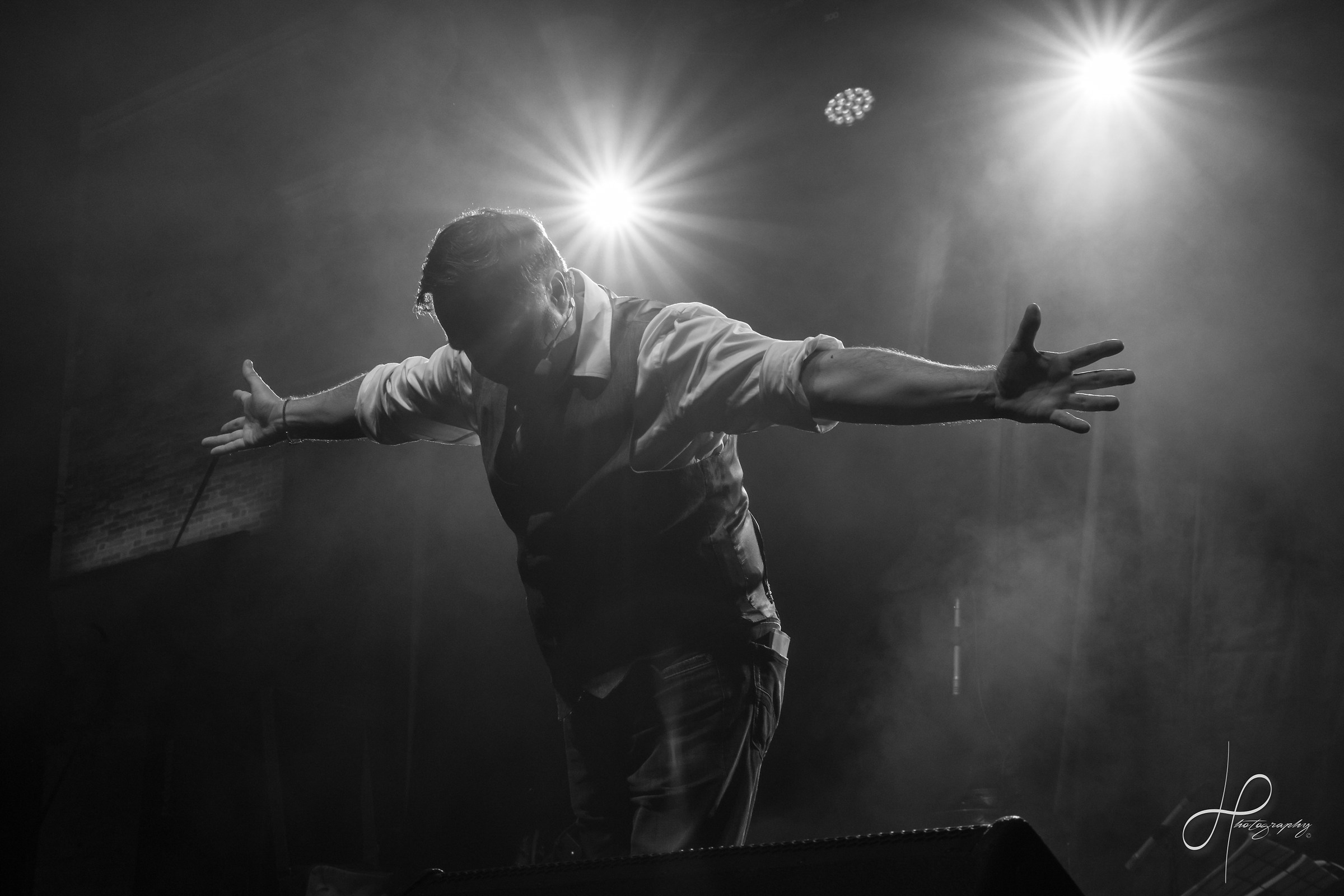 Gabriele Cirilli live in Monte San Giusto