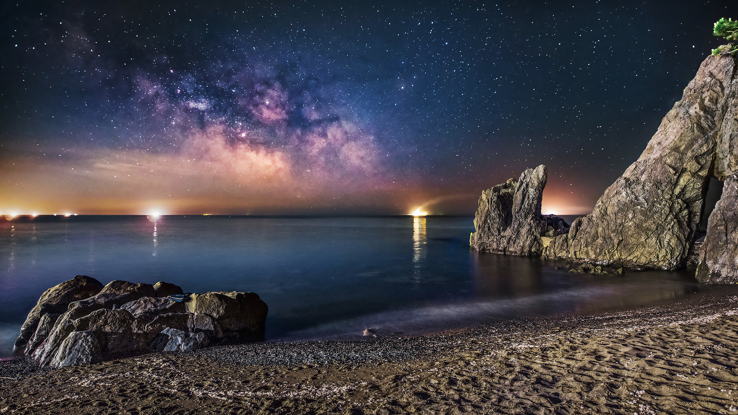 The colors of the infinite