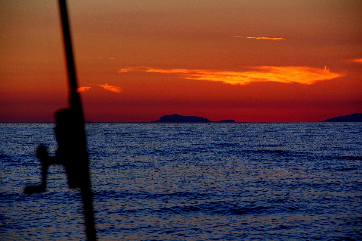 Fishing on sunset ... Capri