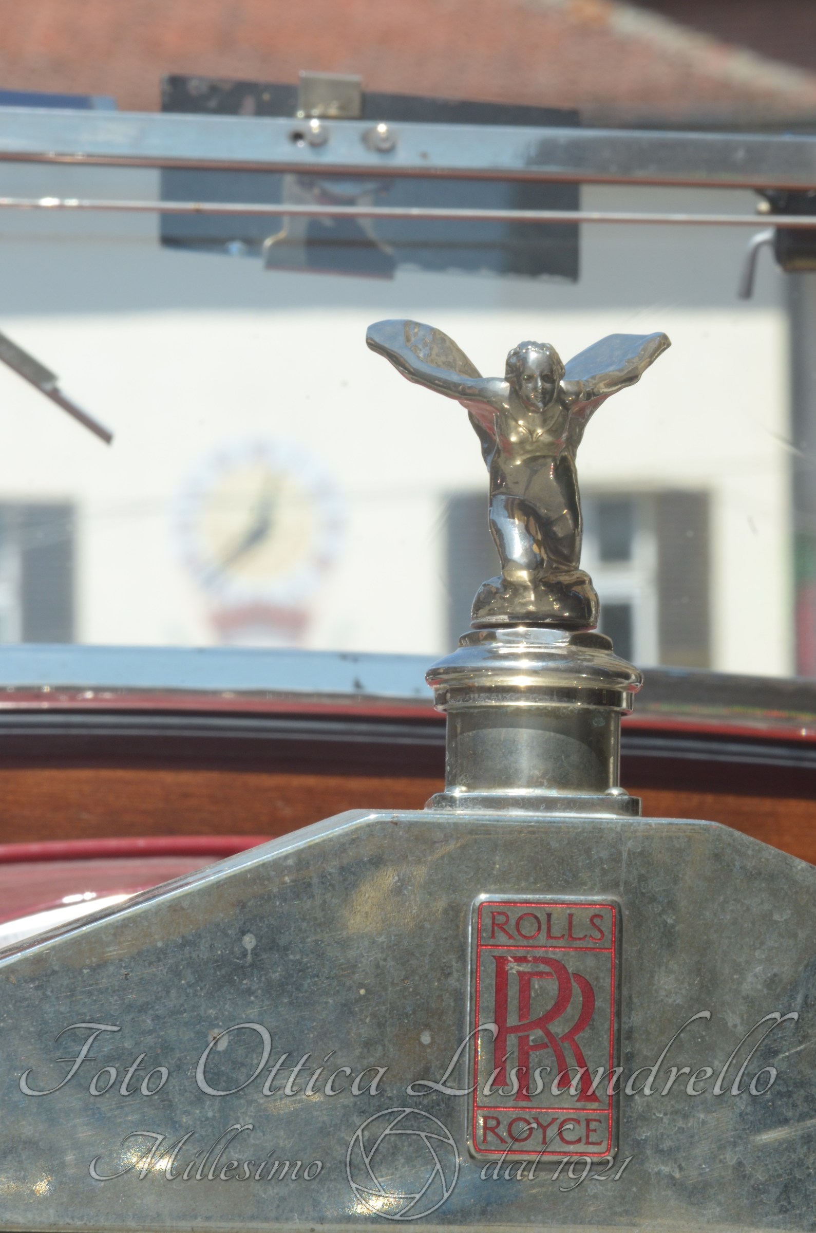 Rolls in nik5100+sig70-200f2.8