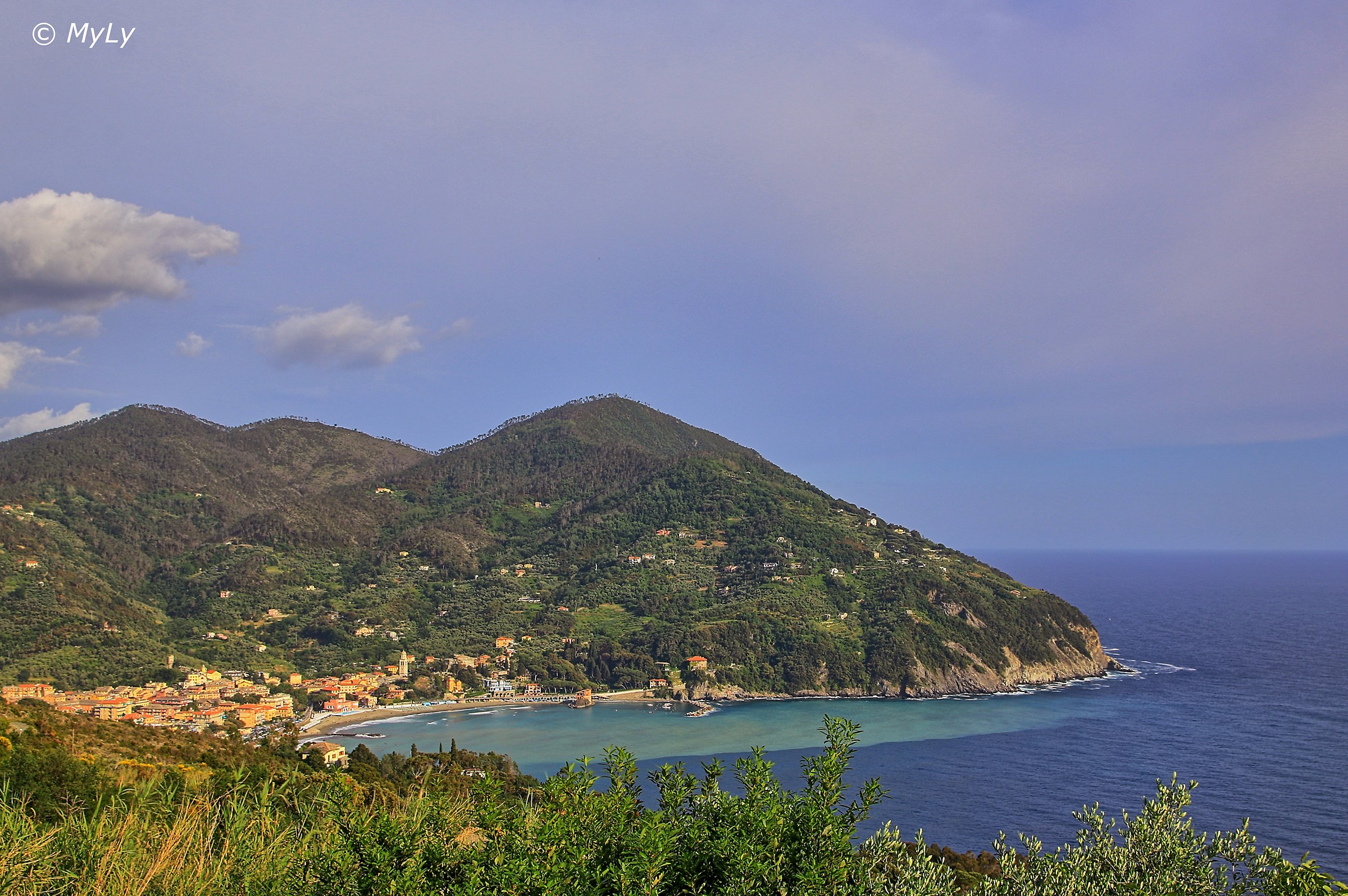 The colors of the sea