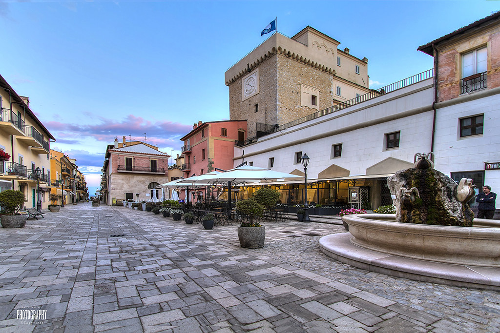 Walk to Happy Circeo (lt) 1