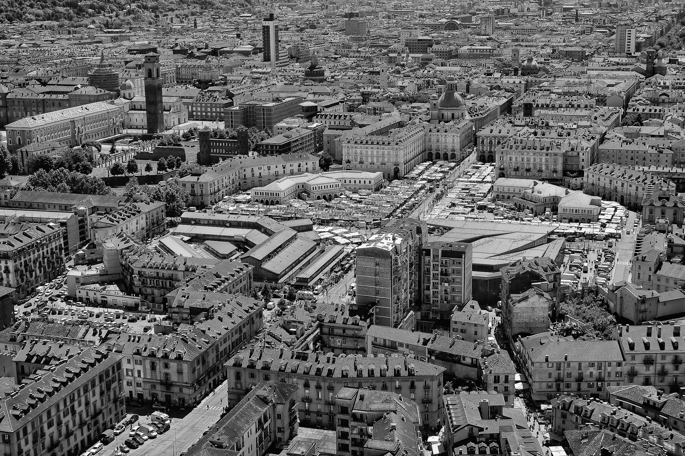 Turin, from Porta Palazzo to Porta Nuova